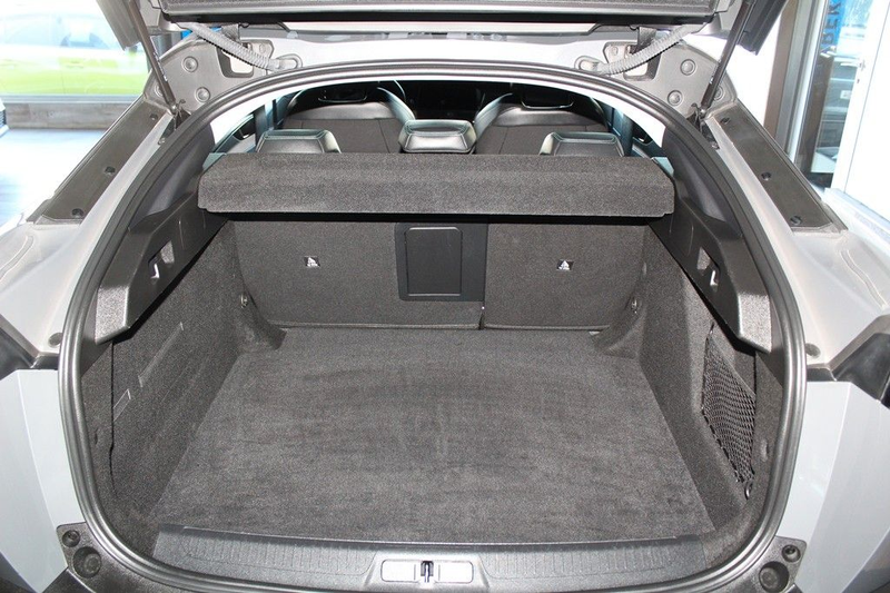 Peugeot 408 Hybrid 145 e-DSC6 Allure*FULL-LED*360°*ACC* — photo 11