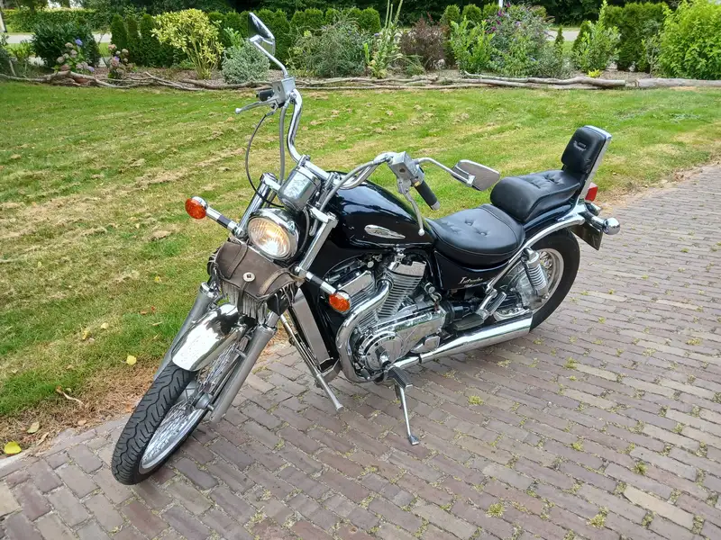 Suzuki Intruder 800