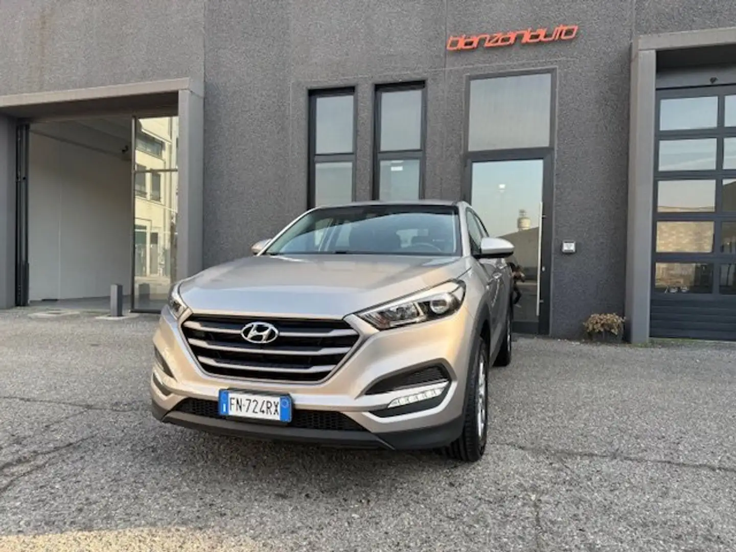 Hyundai TUCSON 1.6 gdi Comfort Plus Pack 2wd Grigio - 1
