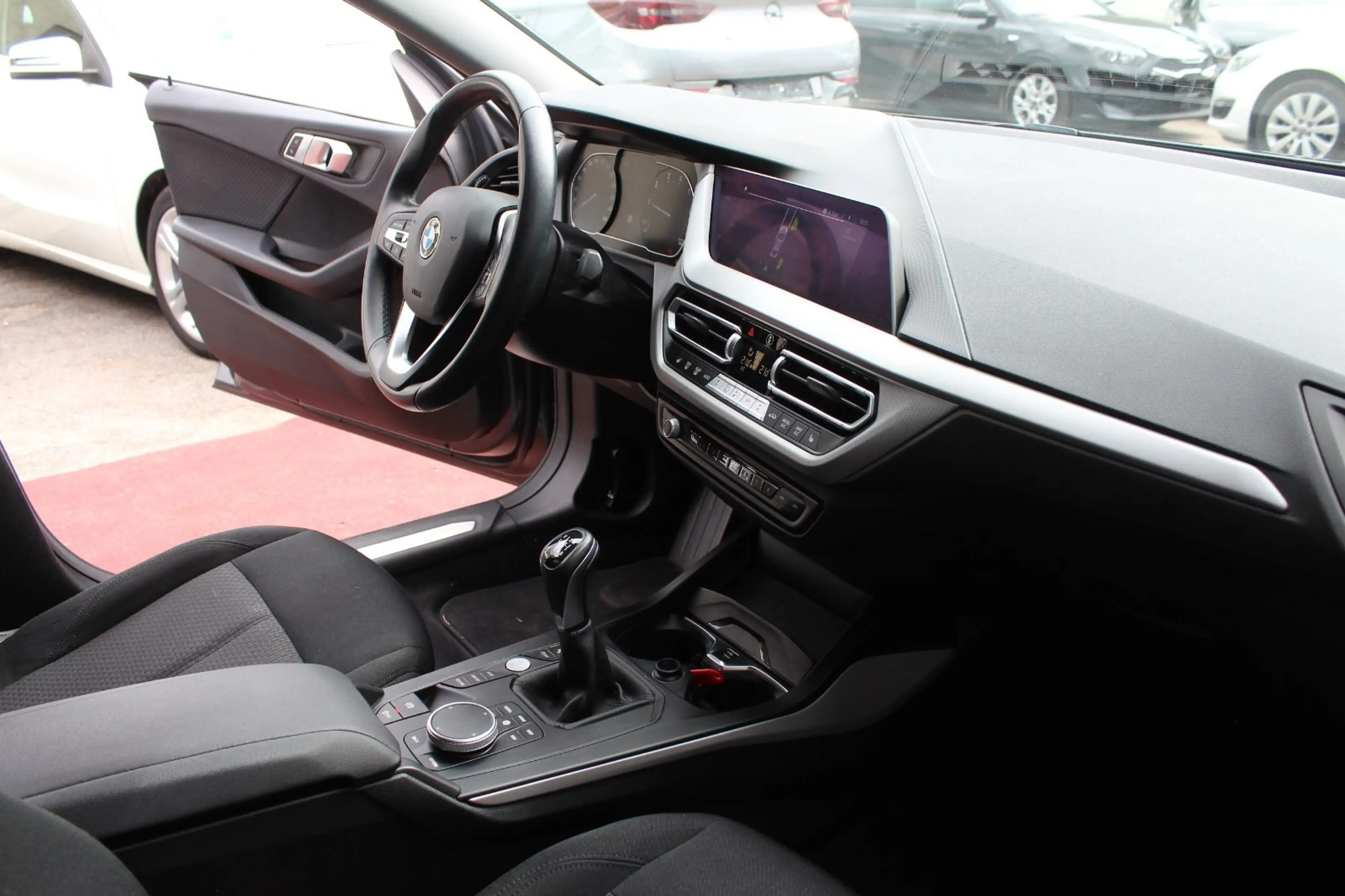 BMW 218 218 i GRAN COUPE KLIMA NAVI PDC AHK 6.GANG 2.Hd — photo 12