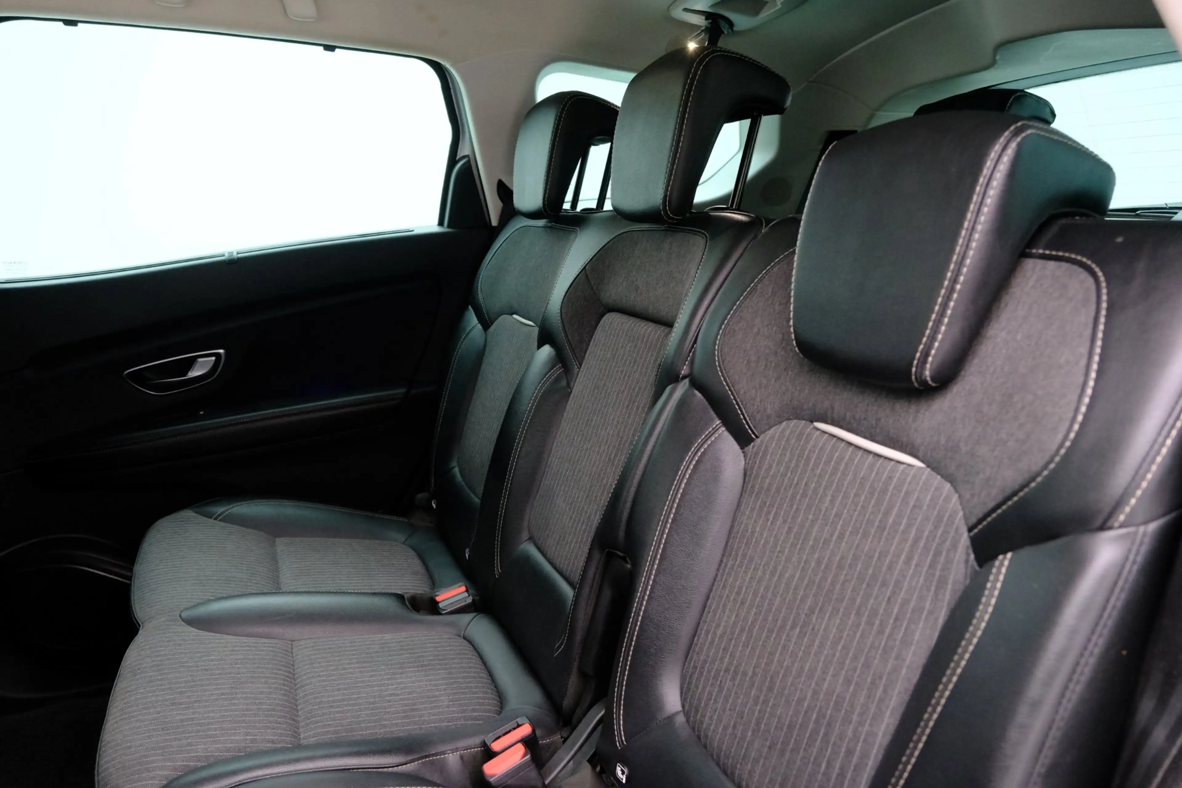 Renault Grand Scenic 1.3 TCe 140pk Intens 7-pers Navi|1e Eig|Half Leder — photo 30