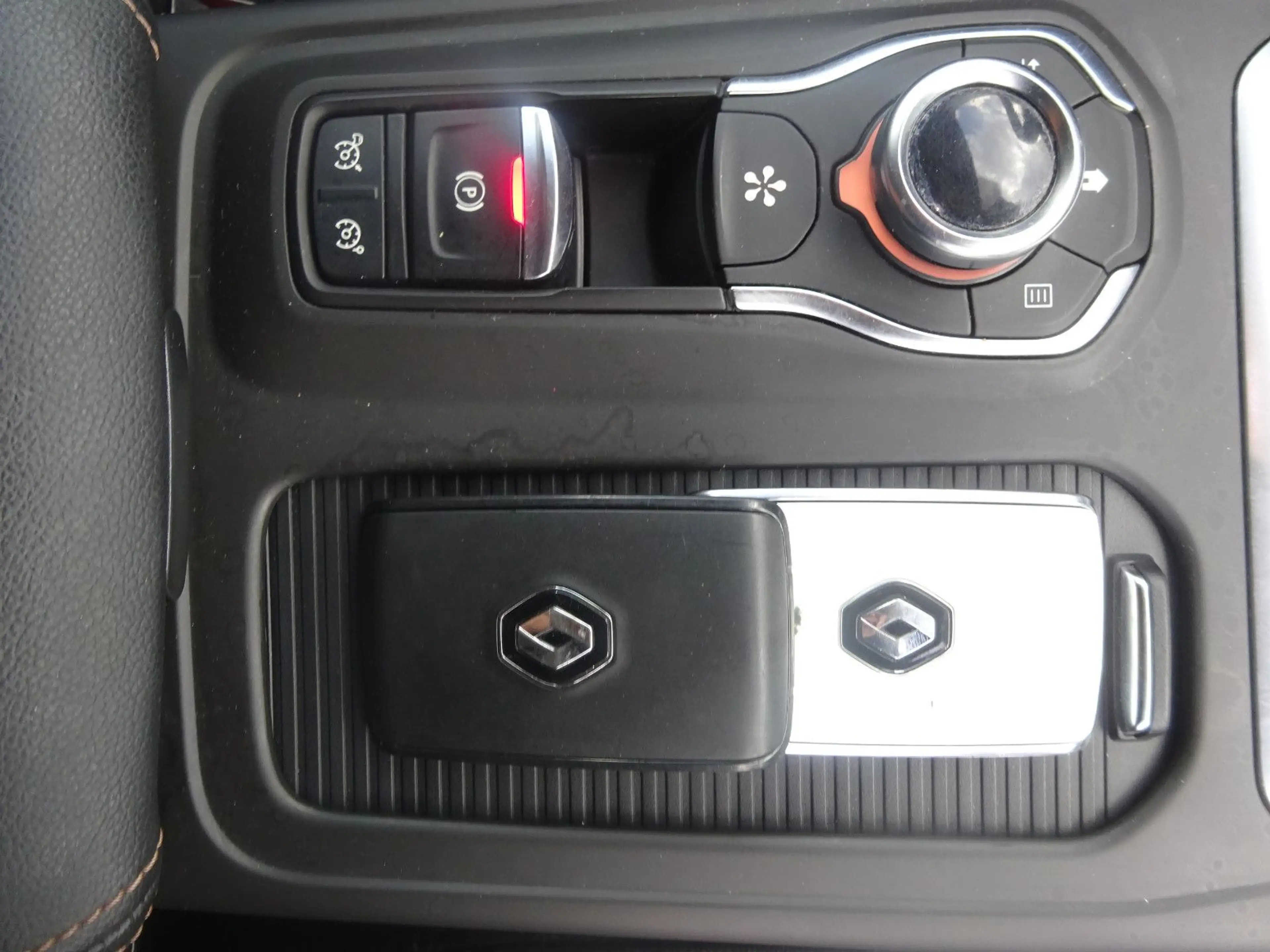 Renault Talisman BLUE dCi 160 EDC Initiale Paris Grdtour — photo 13