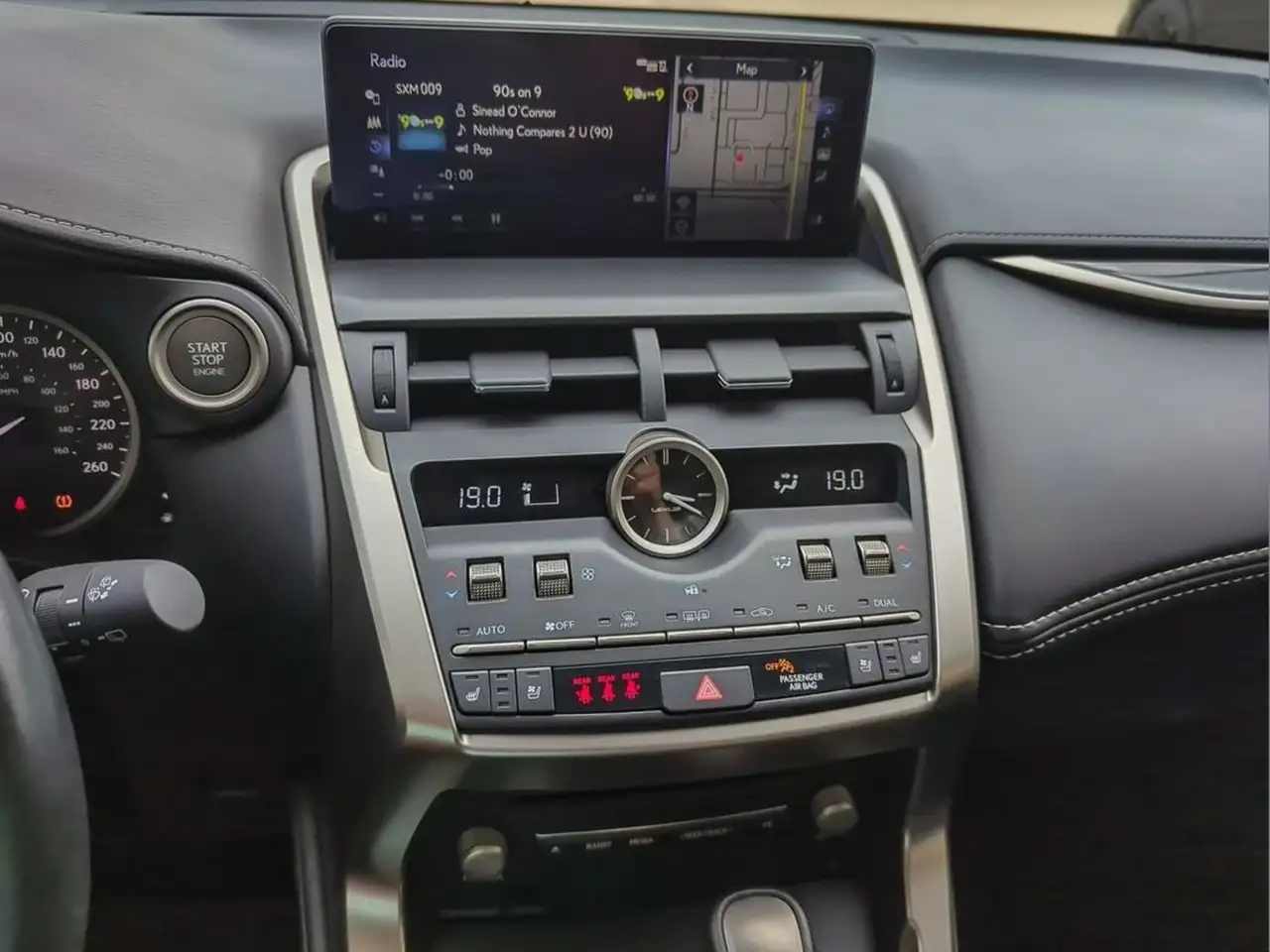 Lexus NX снимка Lexus NX