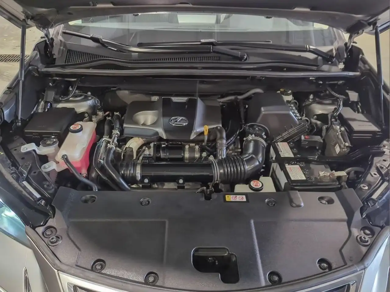 Lexus NX снимка Lexus NX