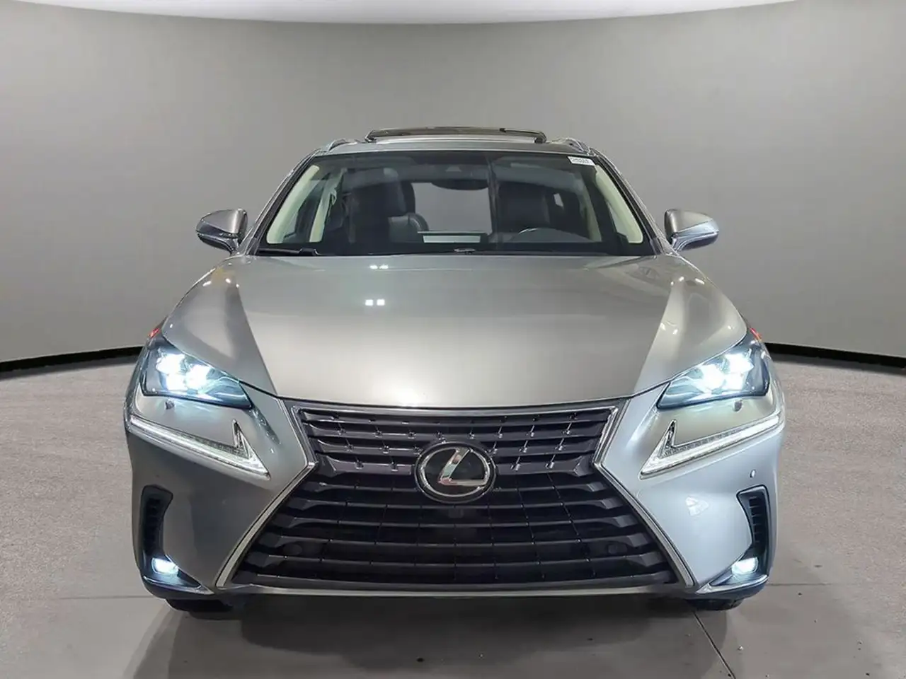 Lexus NX снимка Lexus NX
