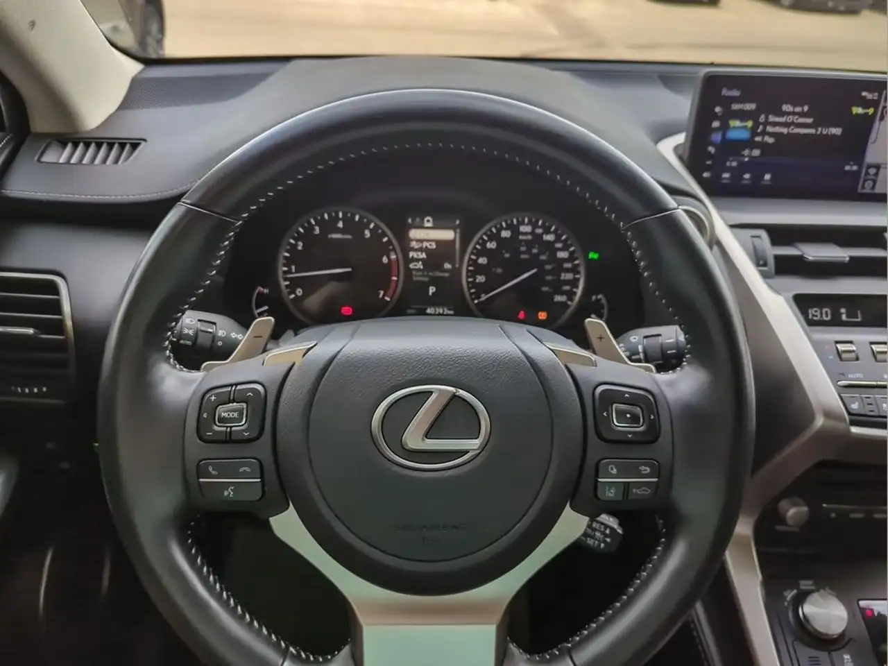 Lexus NX снимка Lexus NX