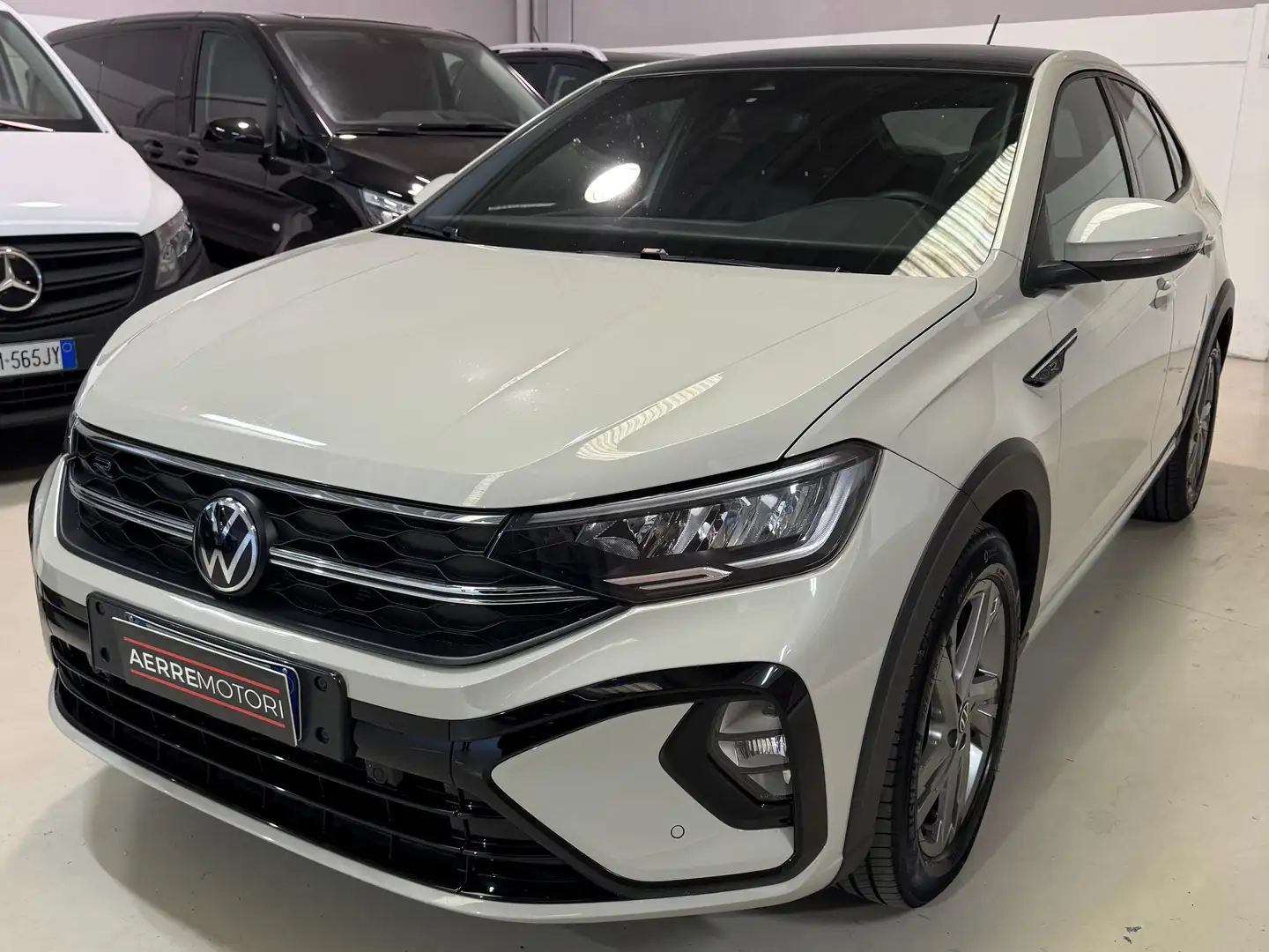 Volkswagen Taigo Taigo 1.0 tsi R-Line 110cv DSG - Tetto Apribile Gris - 1