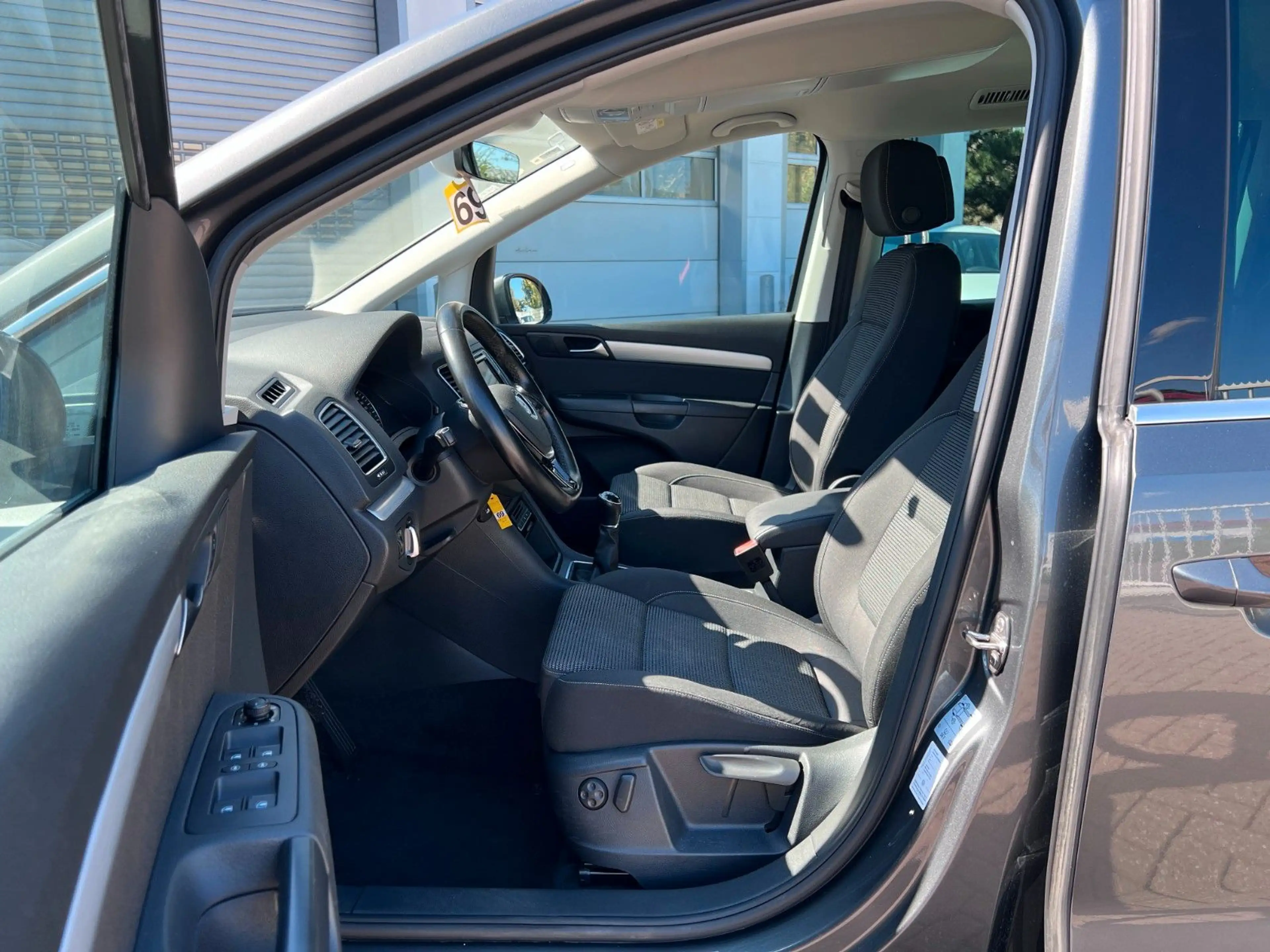 Volkswagen Sharan 2.0 TDi Comfortline Navi Cam 1.Hand — photo 10