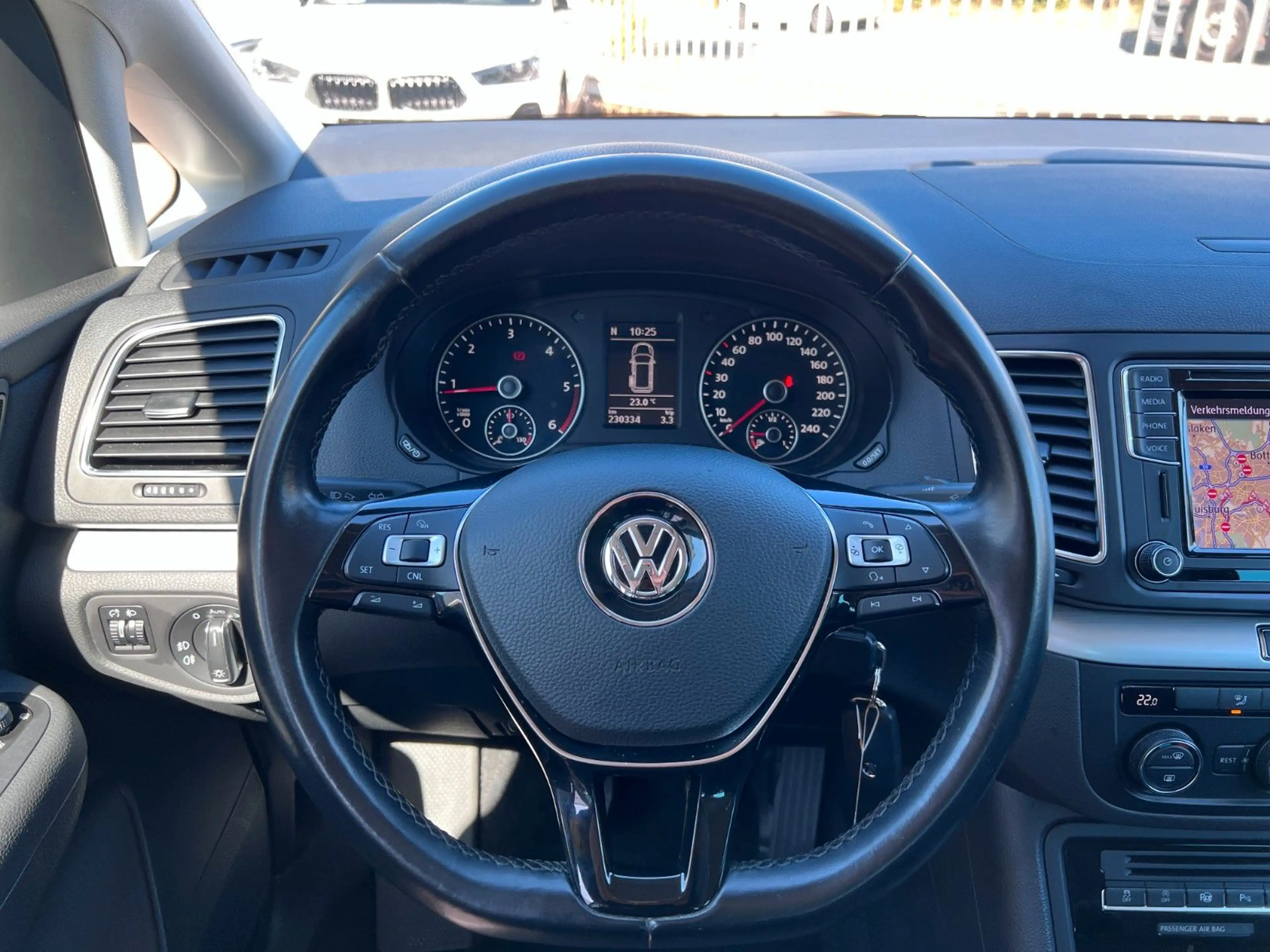 Volkswagen Sharan 2.0 TDi Comfortline Navi Cam 1.Hand — photo 13