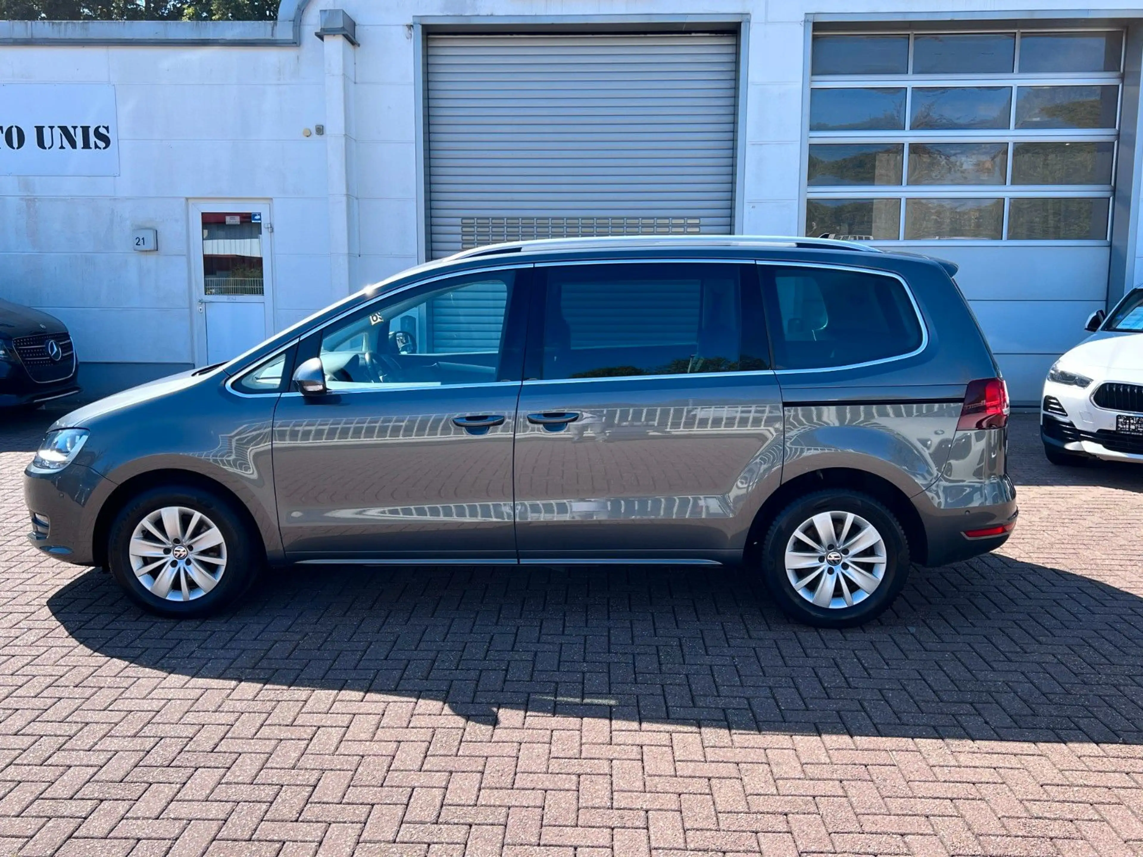 Volkswagen Sharan 2.0 TDi Comfortline Navi Cam 1.Hand — photo 8