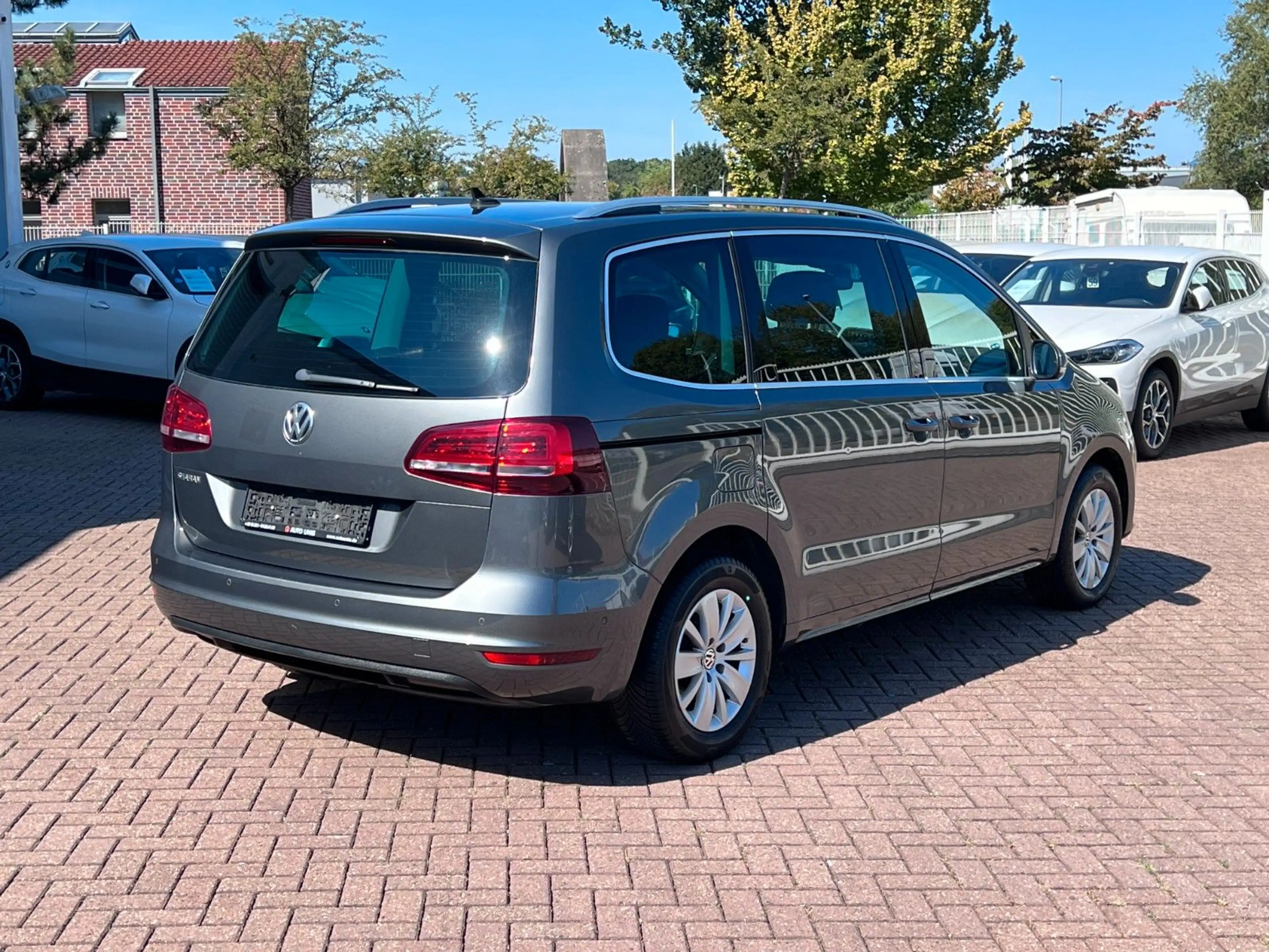 Volkswagen Sharan 2.0 TDi Comfortline Navi Cam 1.Hand — photo 6