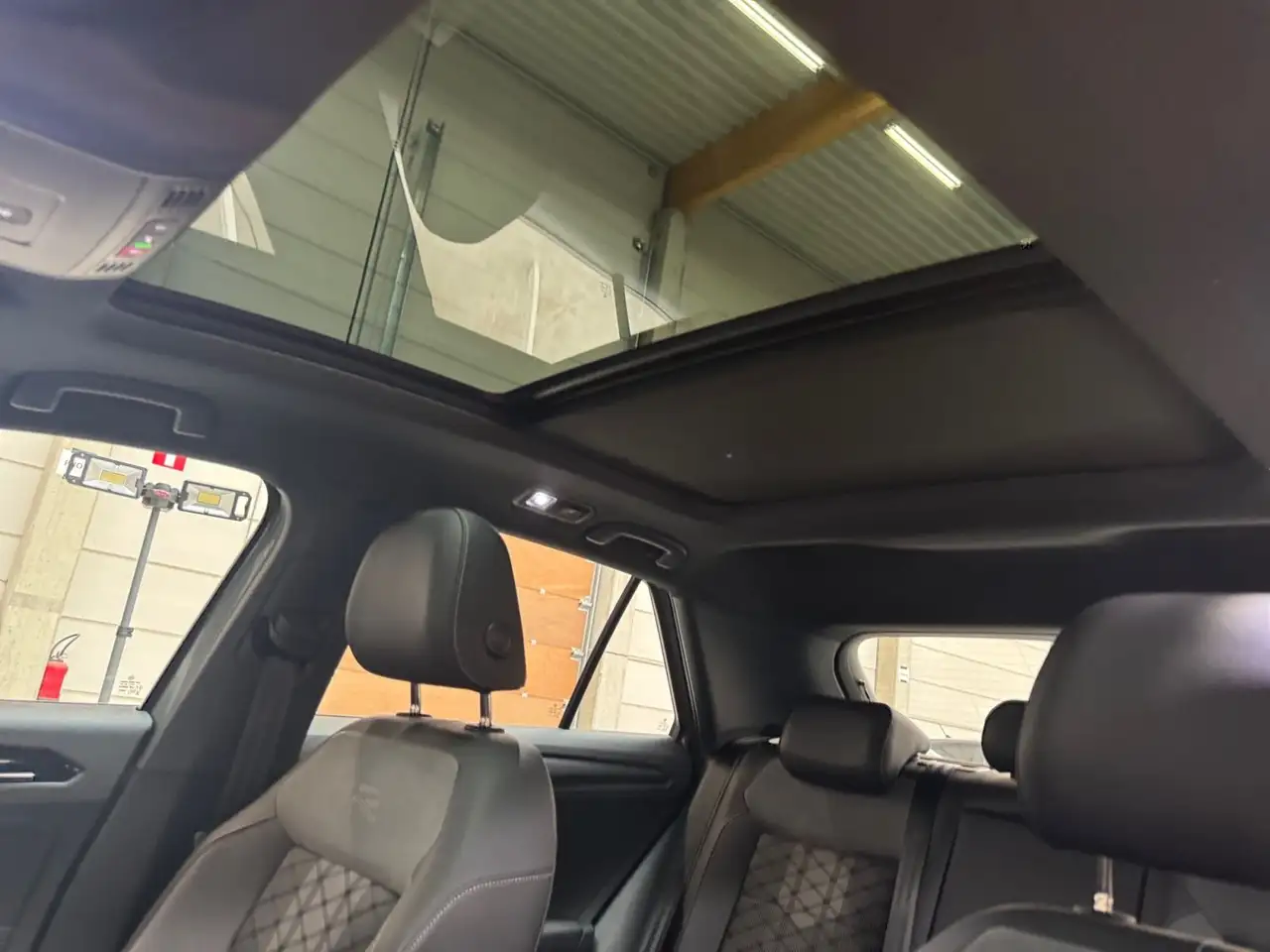 Volkswagen T-Roc R-Line Business 1.0 TSI 110cv, миниатюра 6