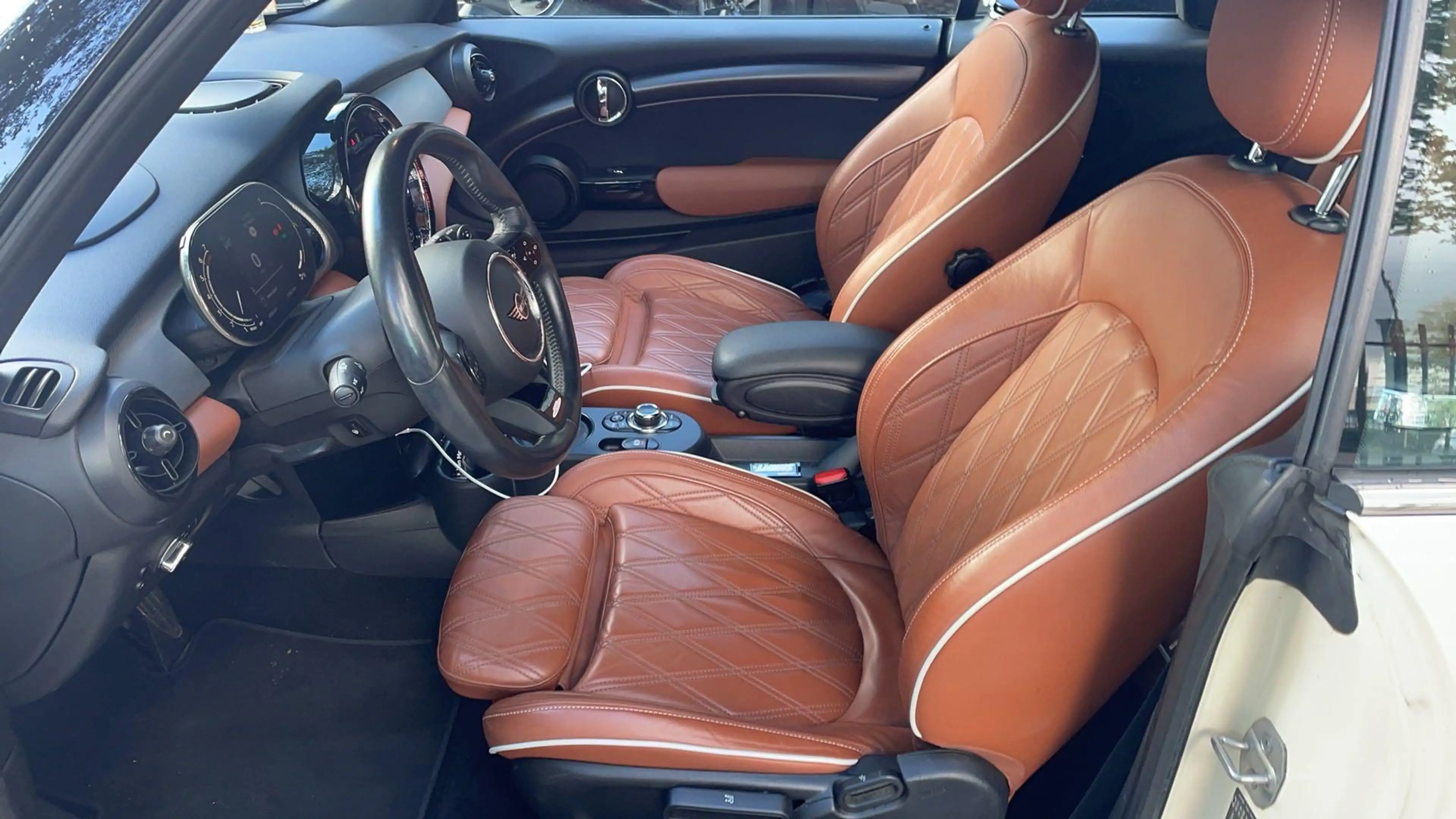 MINI Cooper S Cabrio 2.0 John Cooper Works 178 PK | Automaat | Connecte — photo 10