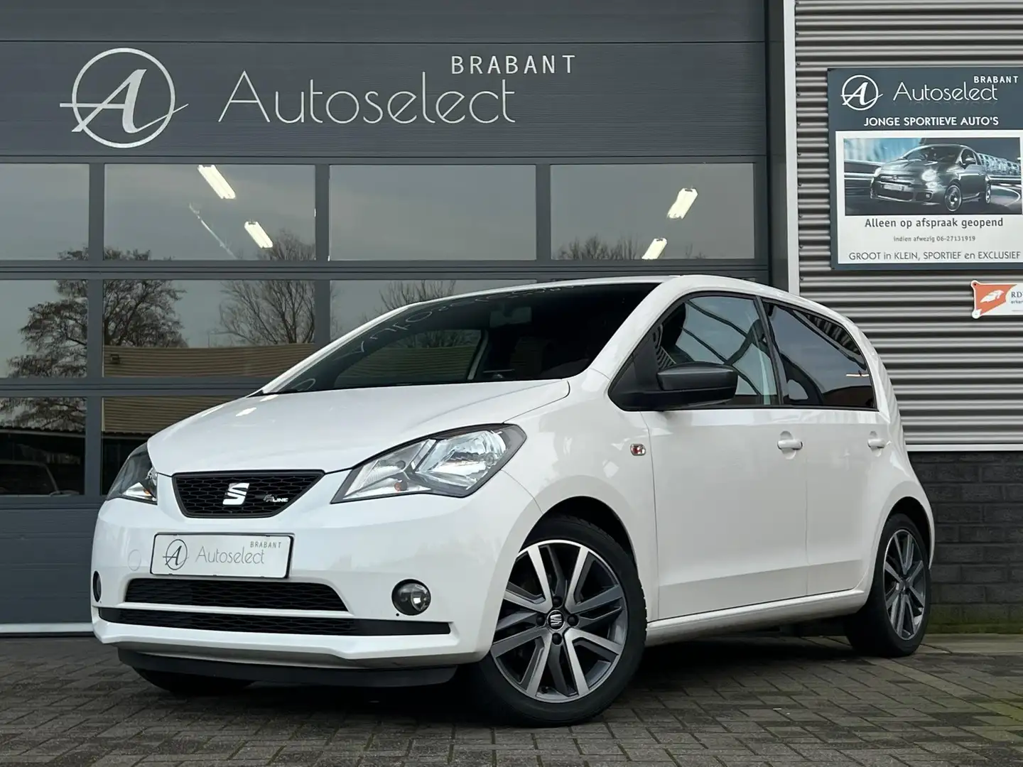 SEAT Mii 1.0 FR Connect Airco Navi Stoelverw Wit - 1