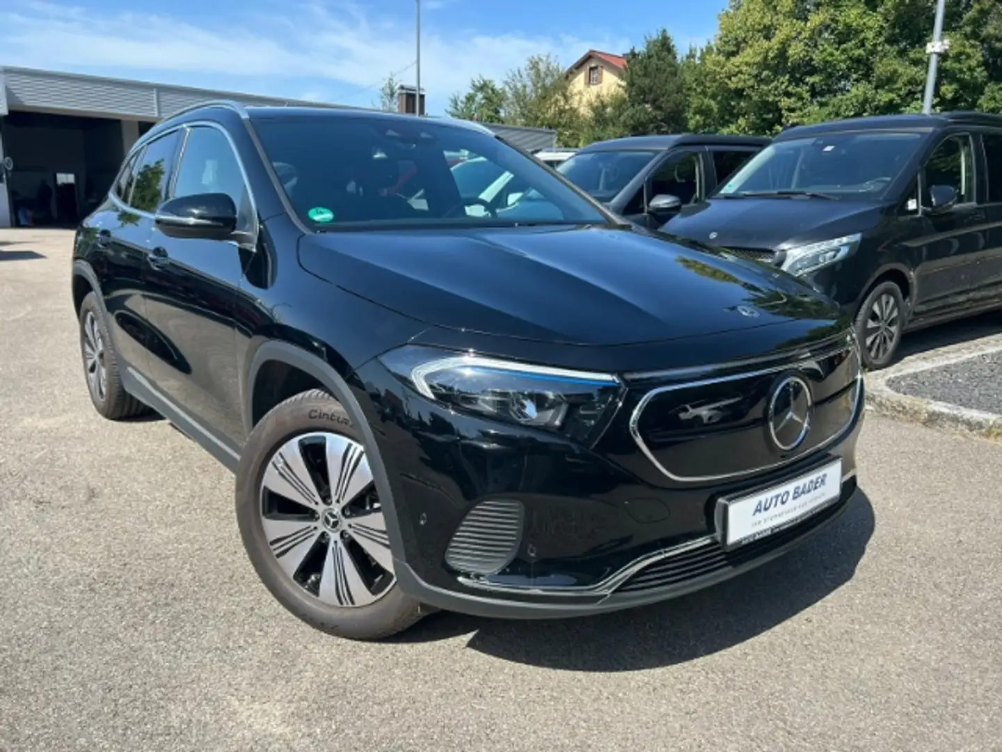 Mercedes-Benz 300 4Matic Progressive AHK EasyPack Distronic Schwarz - 2