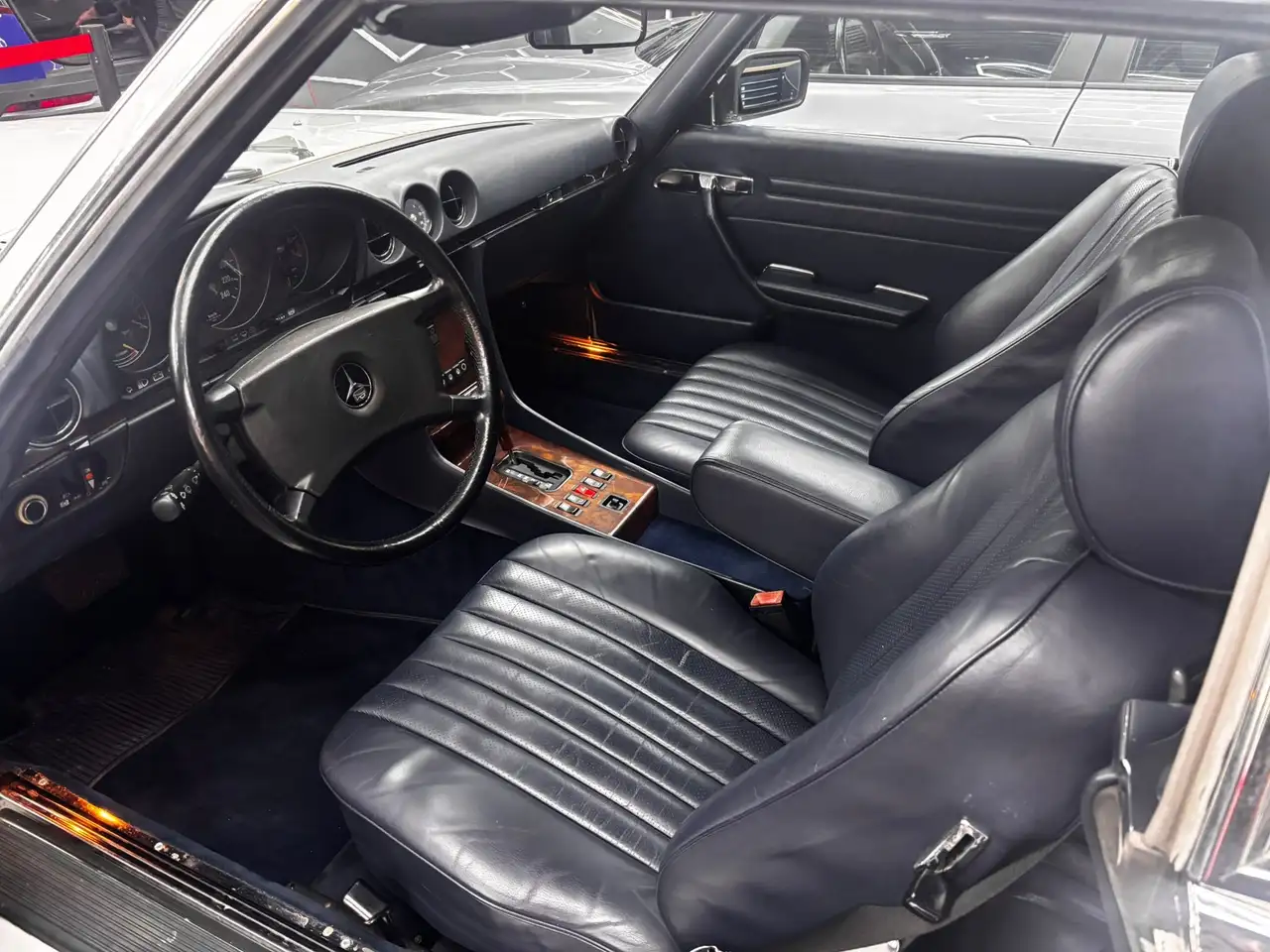 Mercedes-Benz 500 SL R107 – 45.058 km – Deutsche Erstauslieferung, foto 12