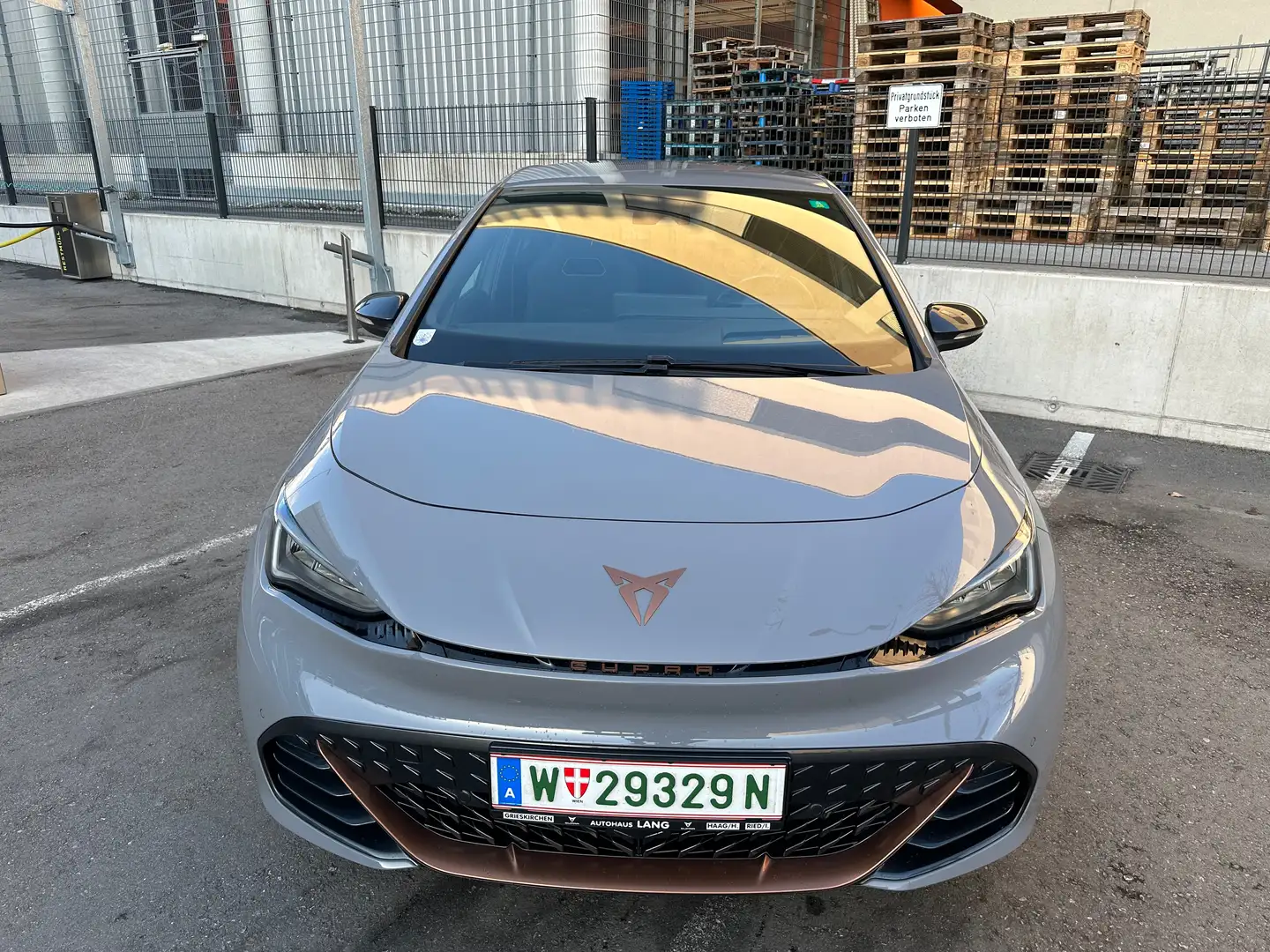 CUPRA Born Born 77kWh e-Boost Grau - 2