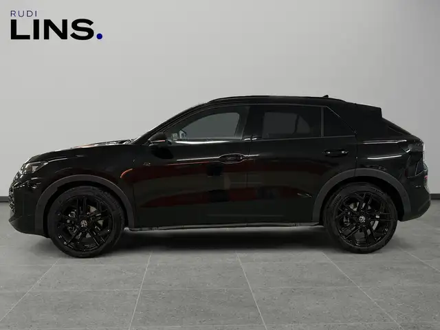 Volkswagen T-Roc view 2