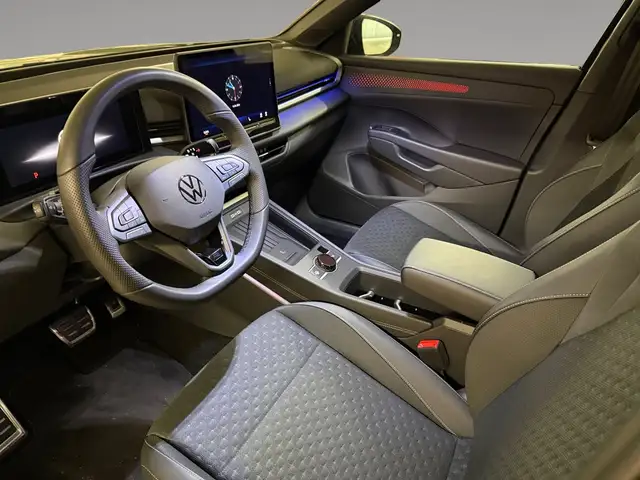 Volkswagen T-Roc view 9