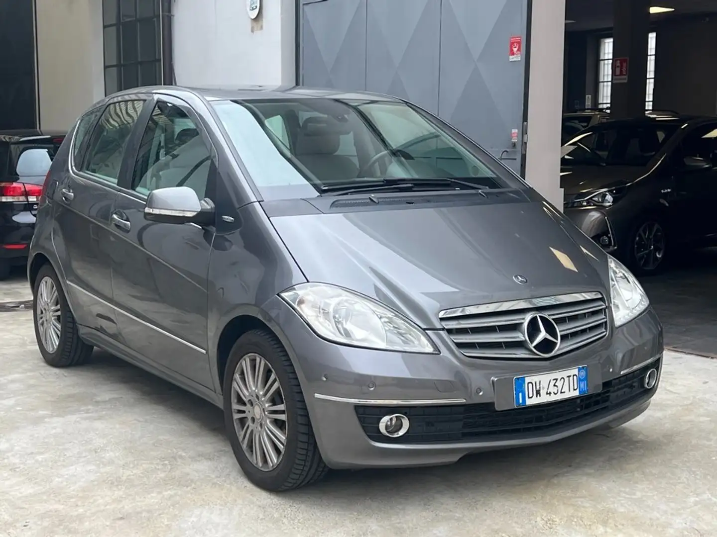 Mercedes-Benz A 150 Classe A - W/C 169 (150) Avantgarde FL Gri - 1