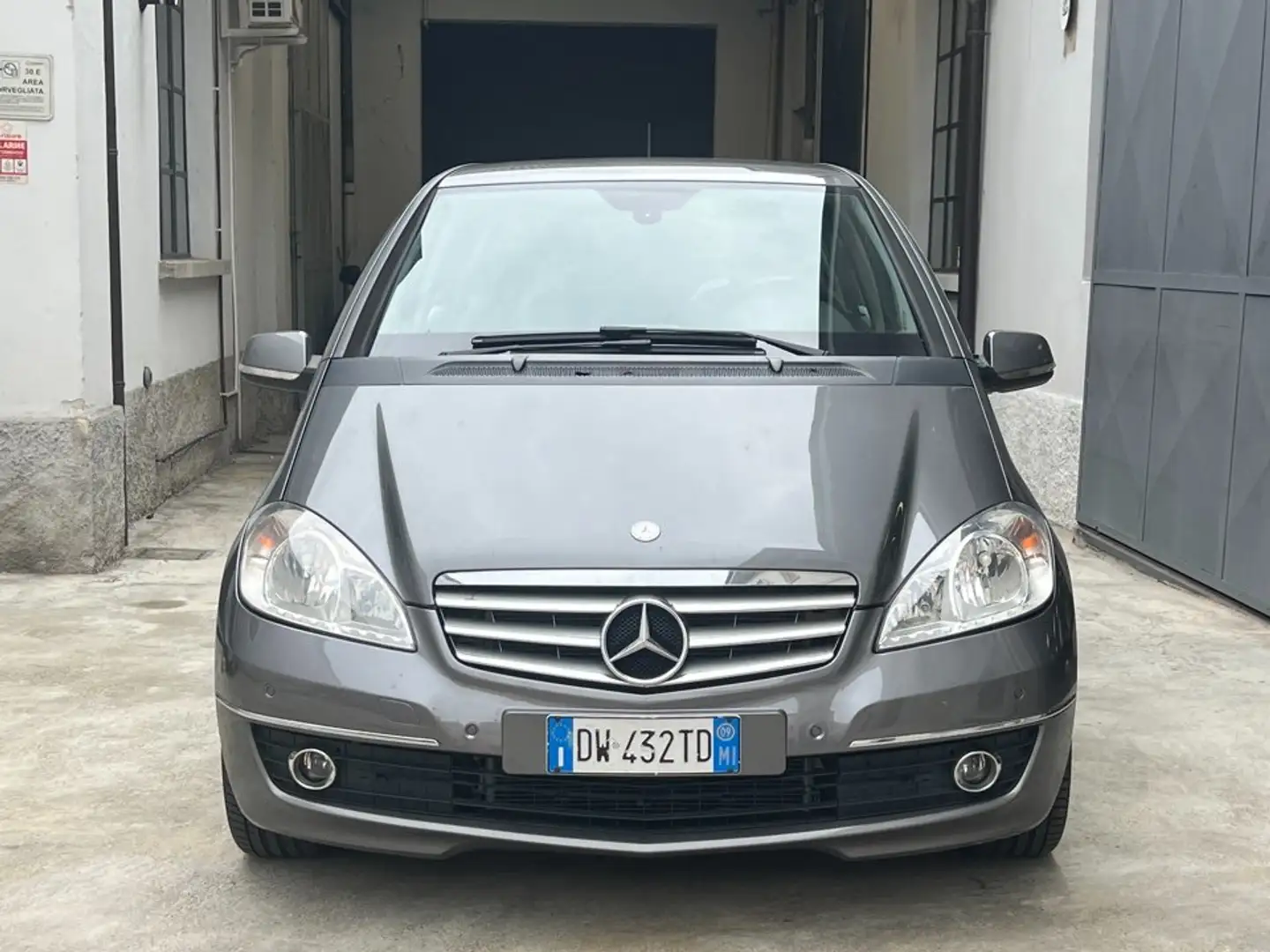 Mercedes-Benz A 150 Classe A - W/C 169 (150) Avantgarde FL Gri - 2