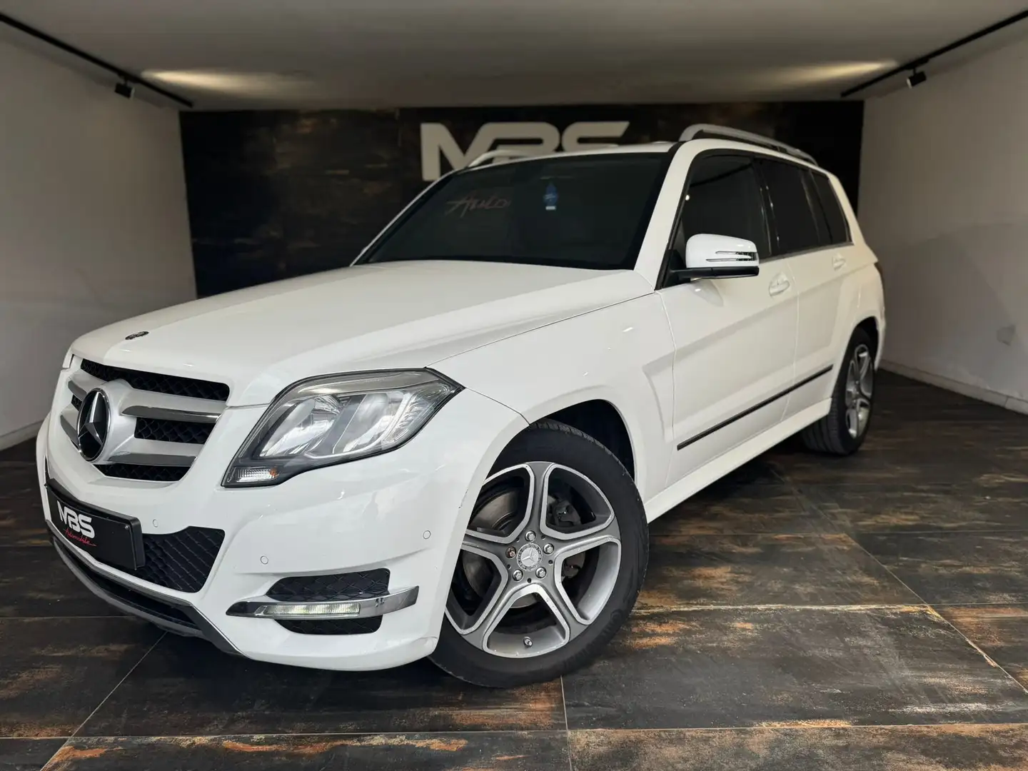 Mercedes-Benz GLK 200 GLK200 *FEUX LED *CAPTEURS *VITRE TEINTER *CUIR Blanc - 1