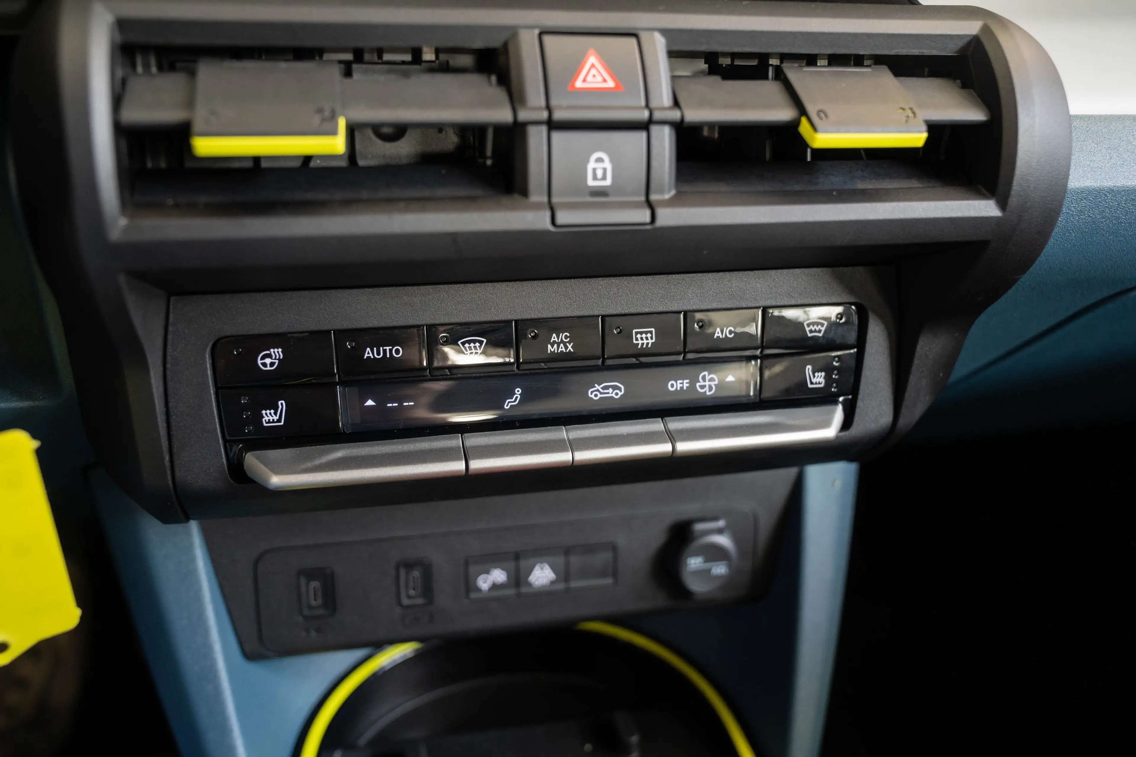 Fiat Grande Panda La Prima 11 kW 44 kWh | Tot 8 Jaar Garantie | Navi — photo 26