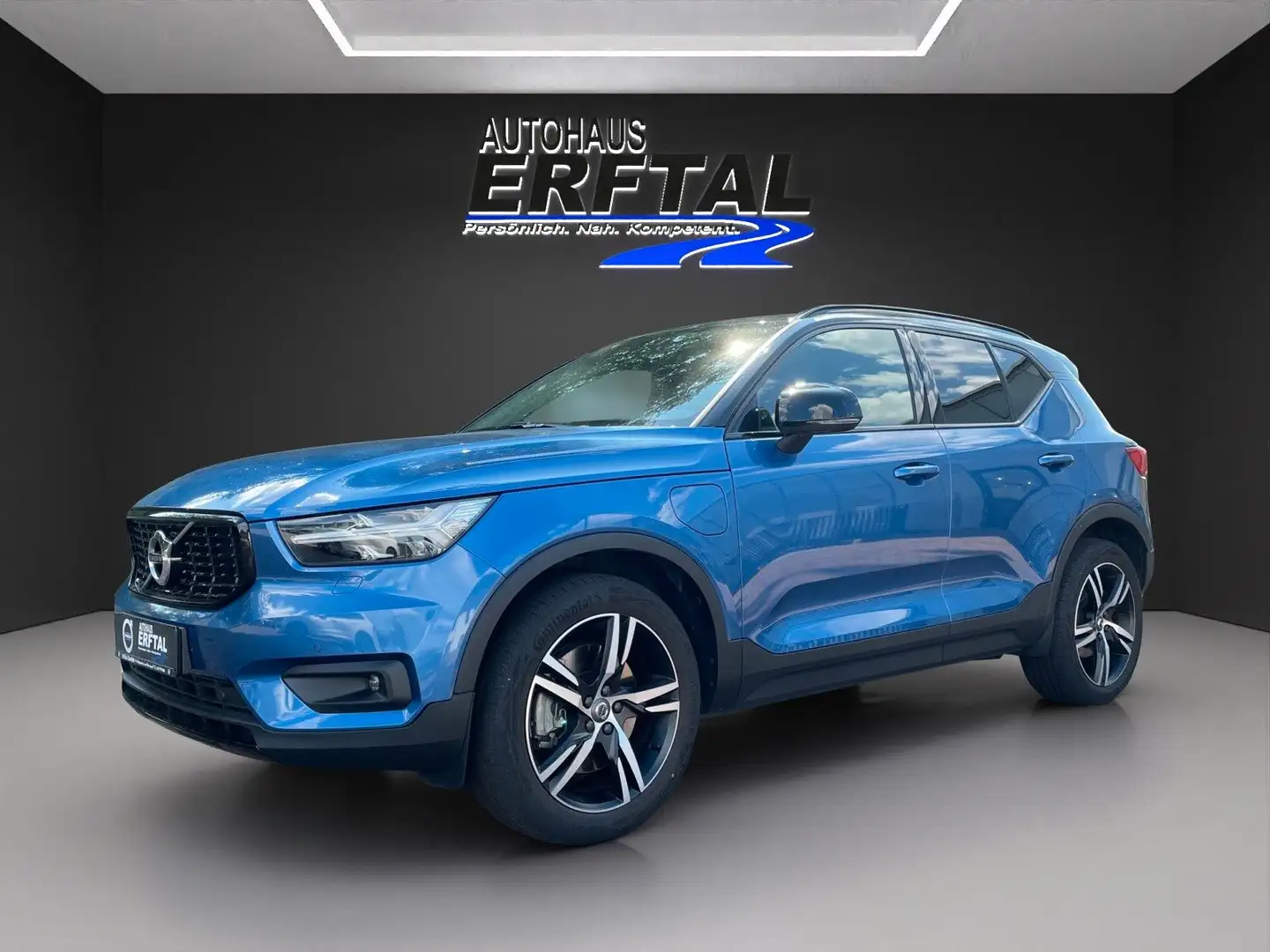 Volvo XC40 Recharge T4 R-Design Expression Blauw - 1