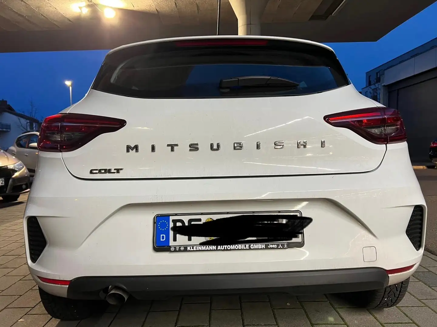 Mitsubishi Colt Colt 1.0 WIE NEU 1 Hand noch 6 Jahre Garantie !!! Weiß - 2