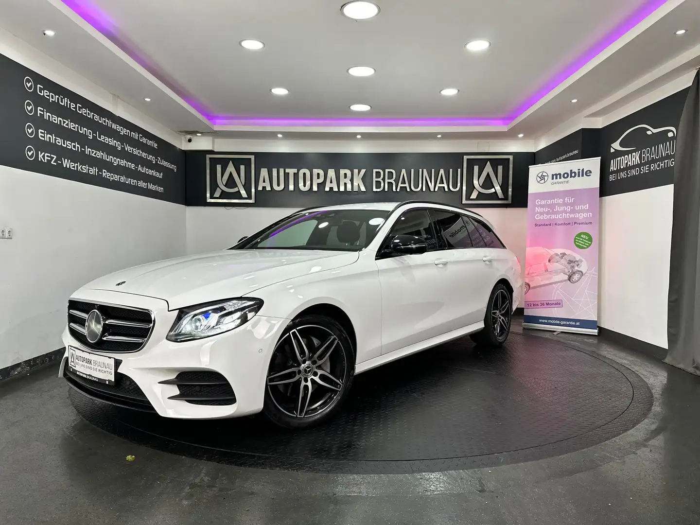 Mercedes-Benz E 220 d 4Matic Aut. *AMG-LINE*ACC*NIGHT*360* Blanc - 1