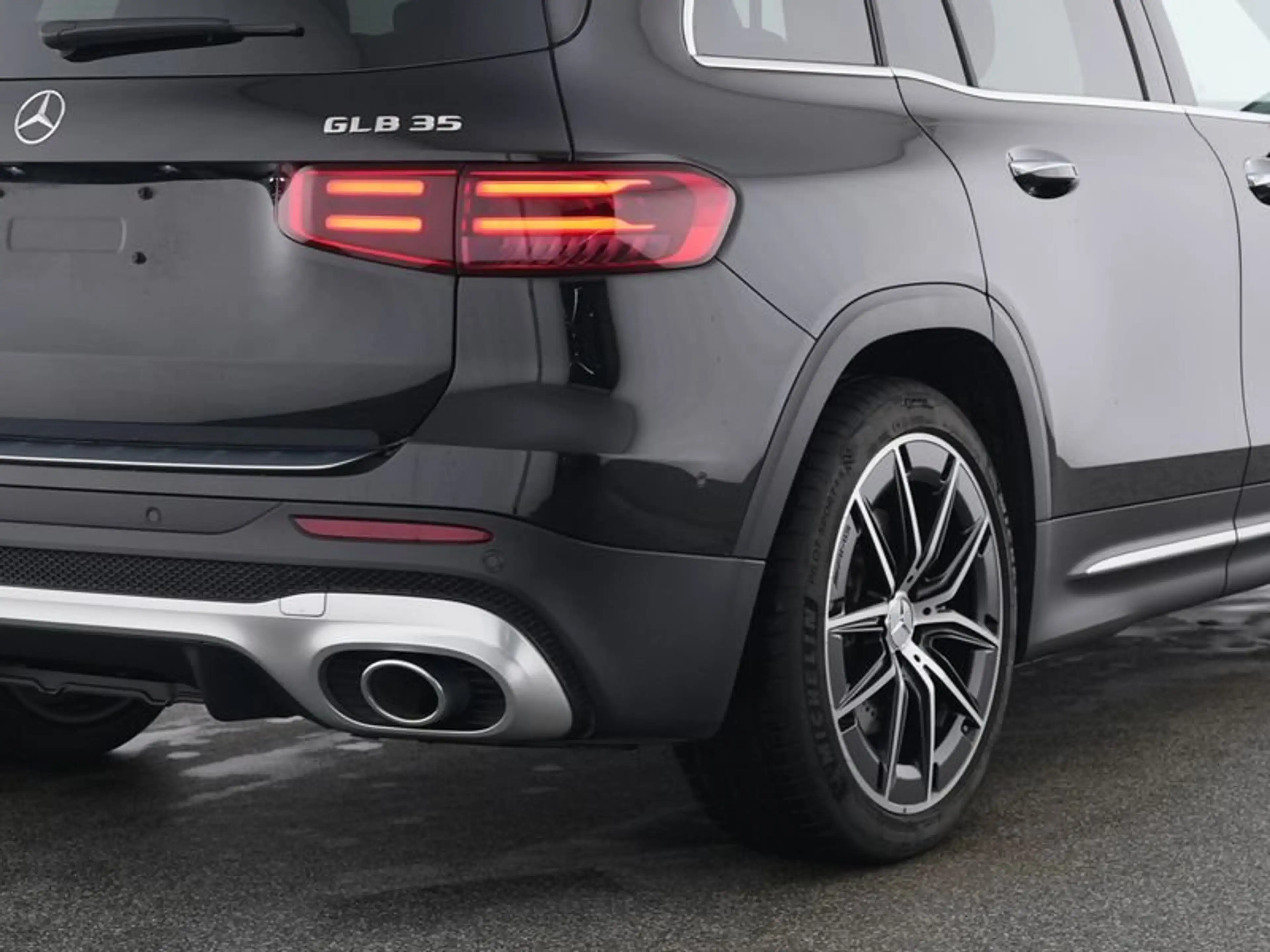 Mercedes-Benz GLB 35 AMG GLB 35 4M AMG AHK/Sound/MuBe/MBUX/Pano/HeadUp/20 — photo 4