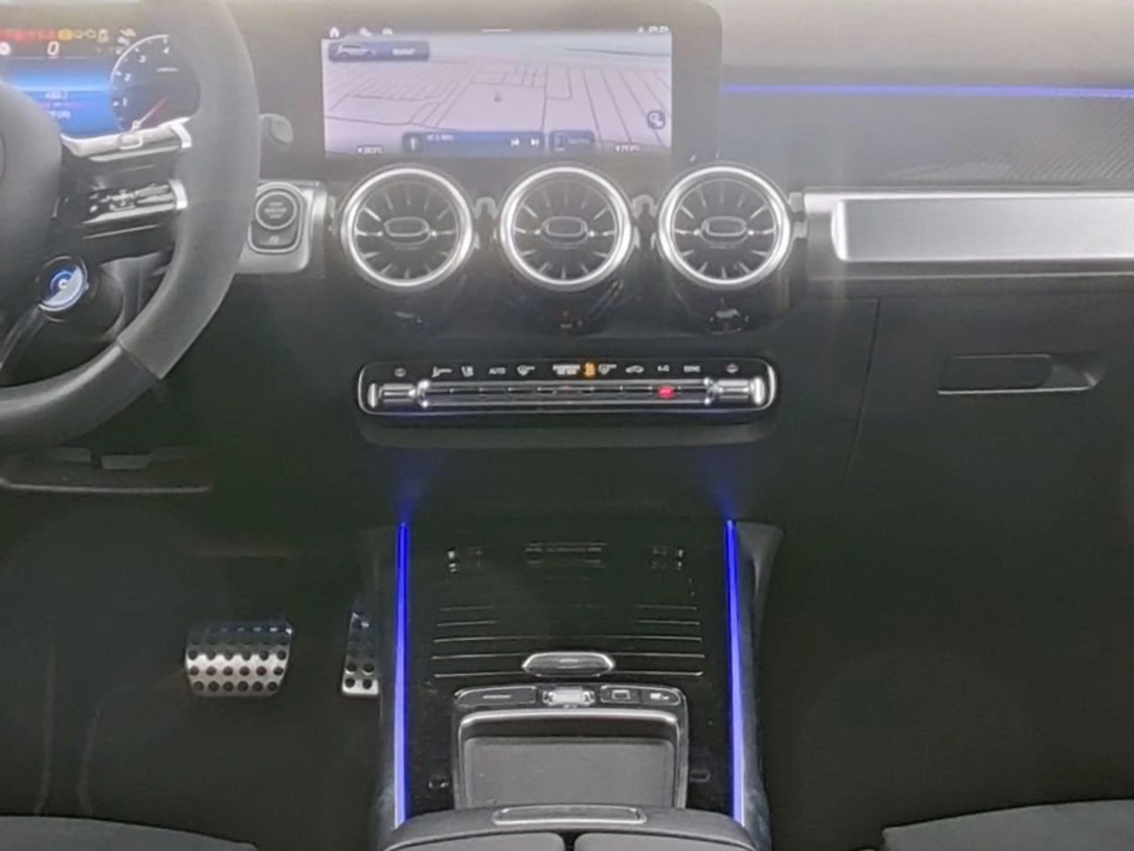 Mercedes-Benz GLB 35 AMG GLB 35 4M AMG AHK/Sound/MuBe/MBUX/Pano/HeadUp/20 — photo 5