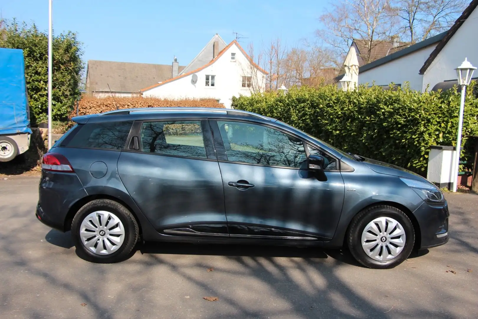 Renault Clio dCi 90 Grandtour Limited /29826 Grau - 2