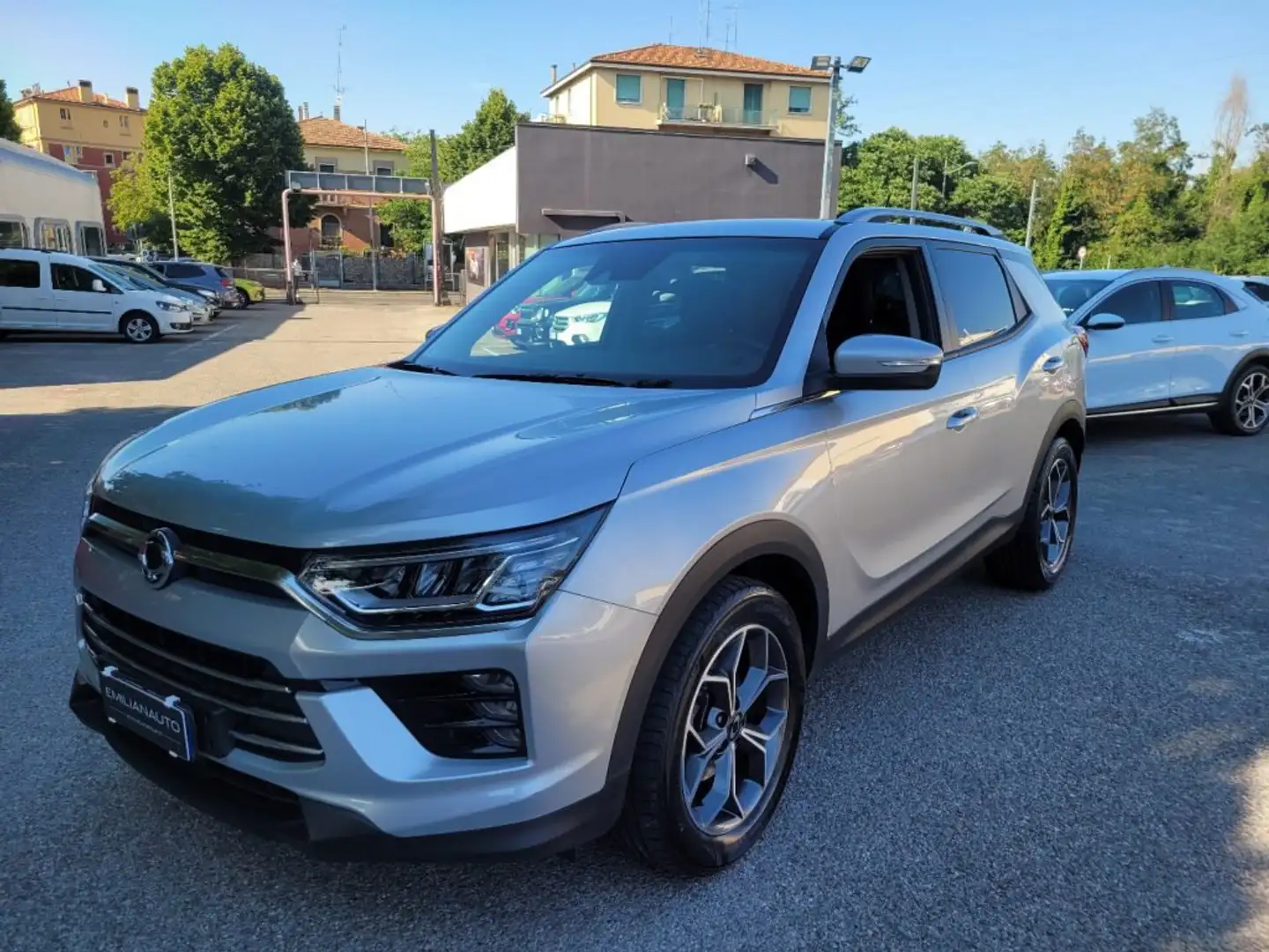 SsangYong Korando 1.6 Diesel 2WD aut. Dream Argento - 2