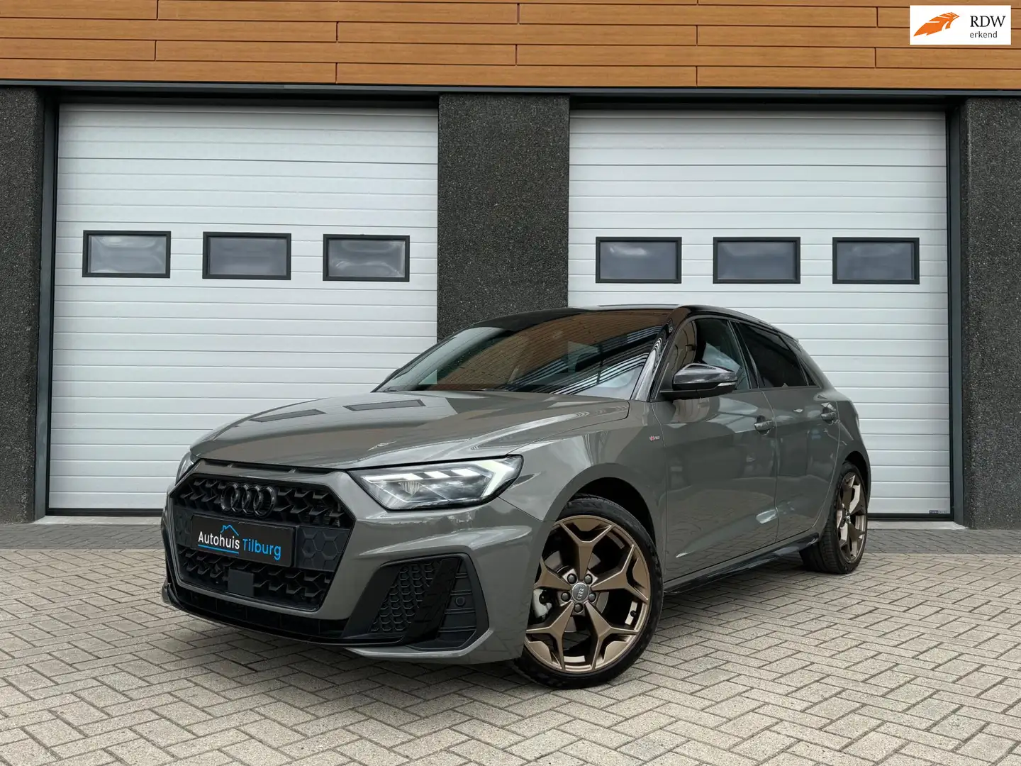Audi A1 Sportback 35 TFSI 3x S Line edition one Keyless 15 Gris - 1