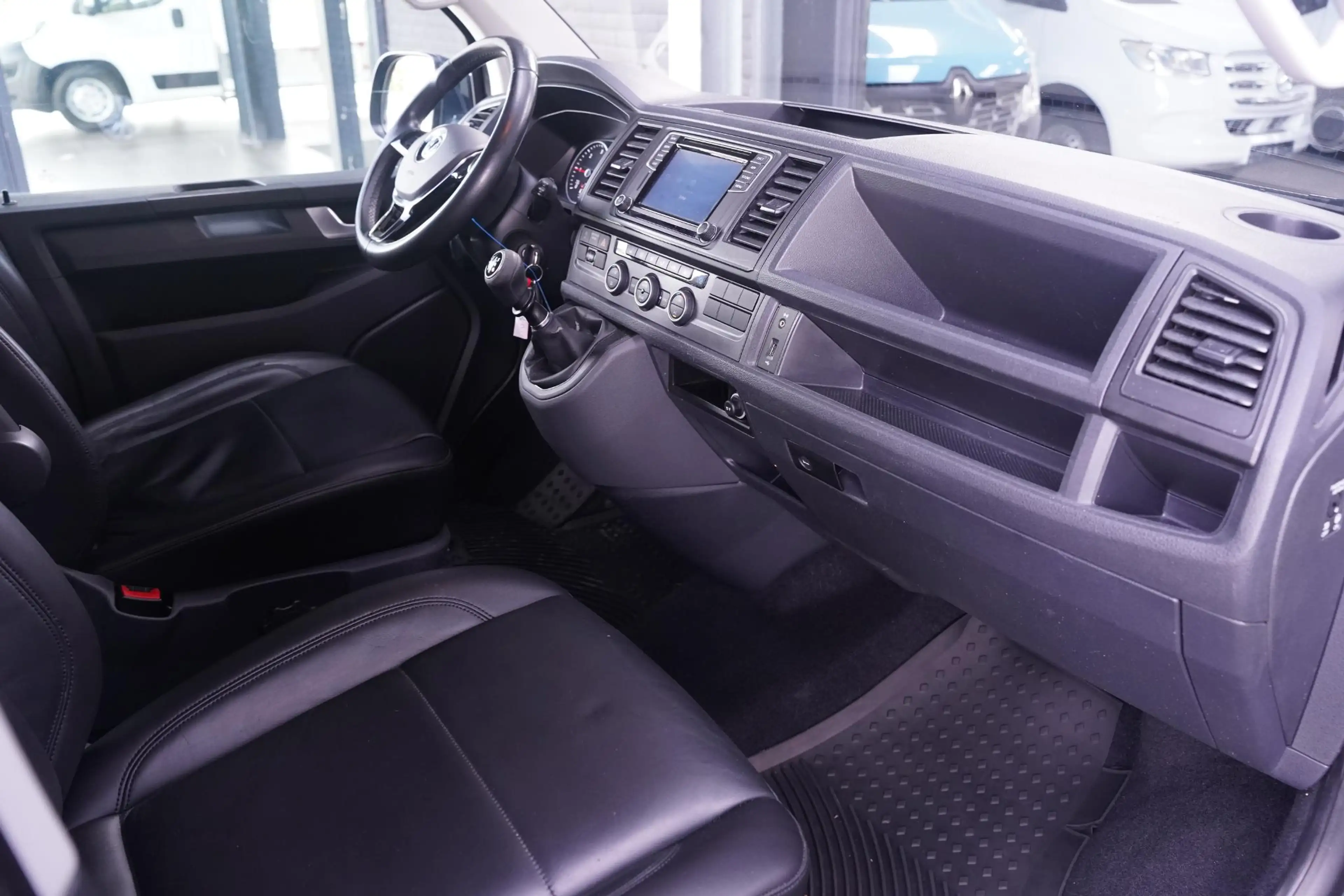 Volkswagen Transporter 2.0 TDI 150 pk Dubbel Cabine Airco, Leder Zwart Cr — photo 24
