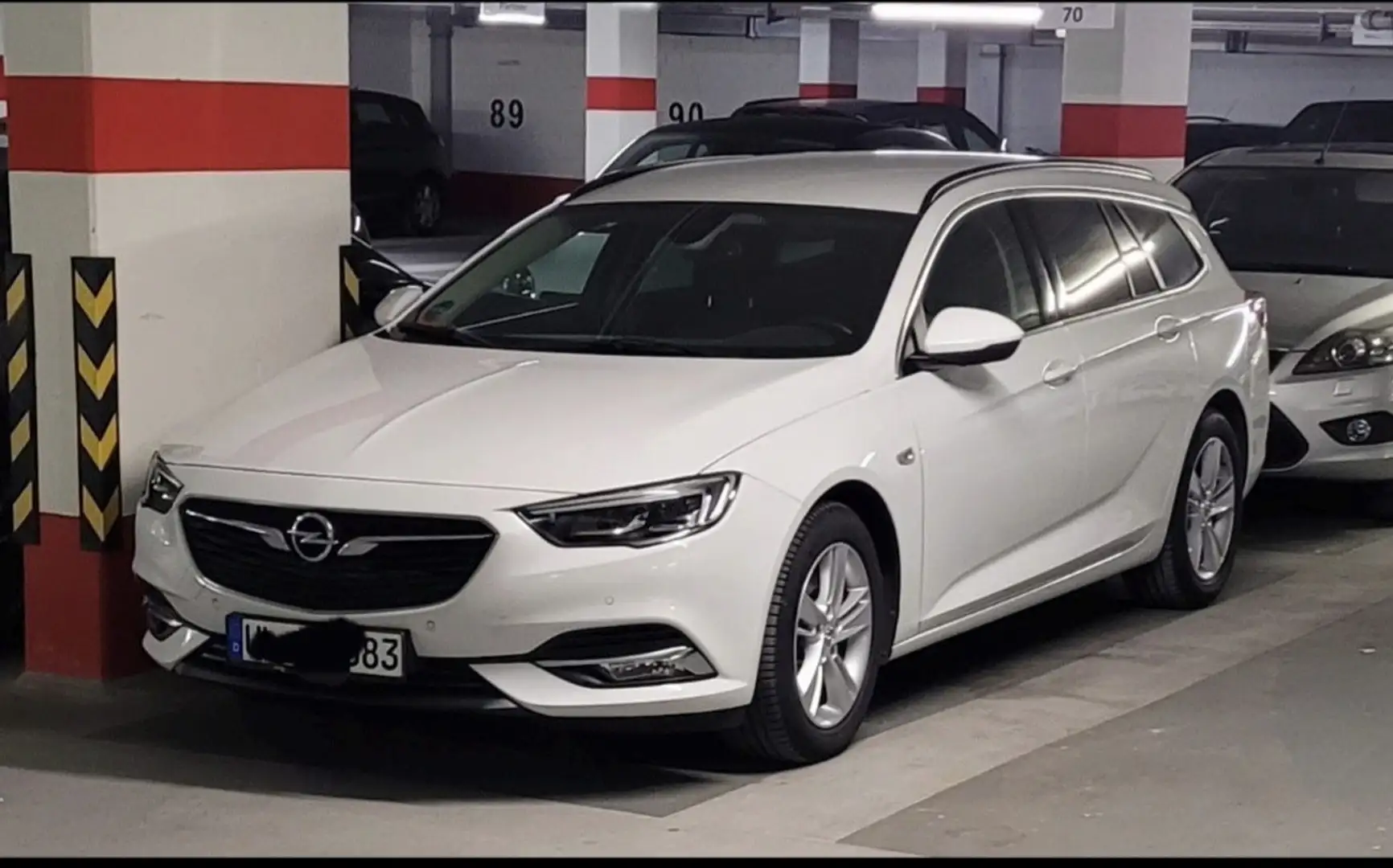 Opel Insignia Sports Tourer 2.0 Diesel Automatik Ultimate - 2