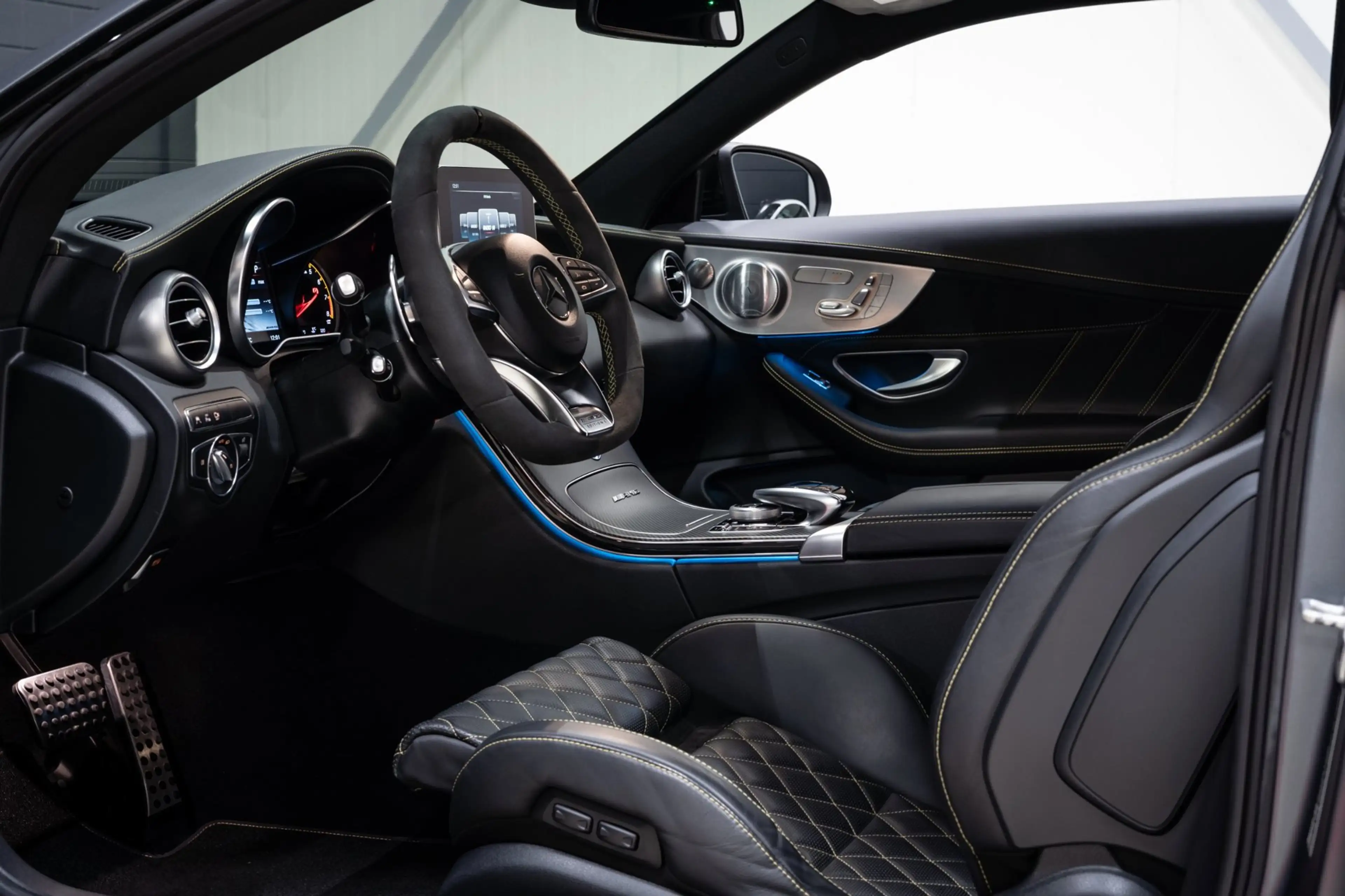 Mercedes-Benz C 63 AMG Coupé S Edition 1/ Akra — photo 19
