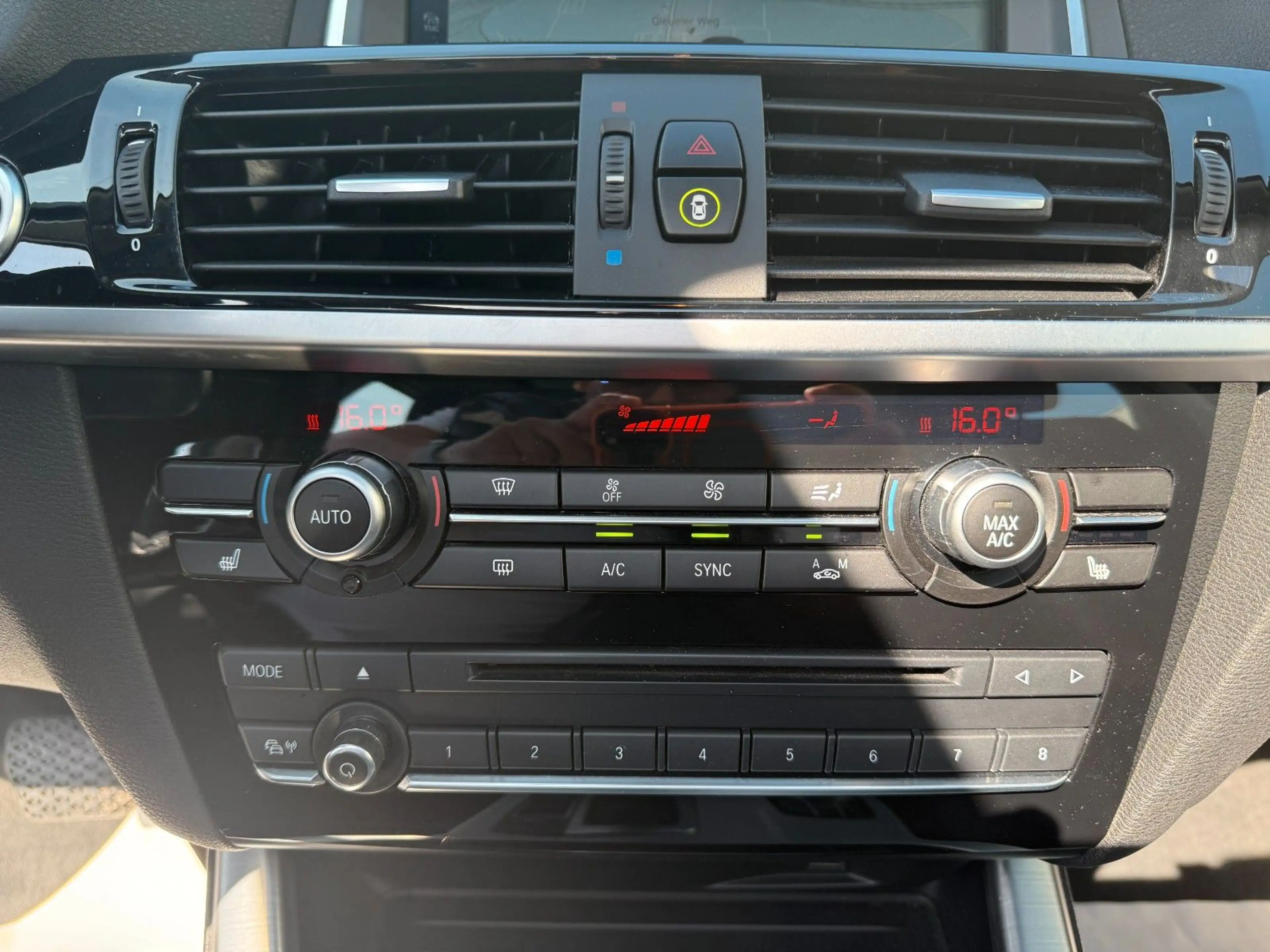 BMW X3 xDrive 35 d AUT/LED/AHK/PANO/KLIMA — photo 14