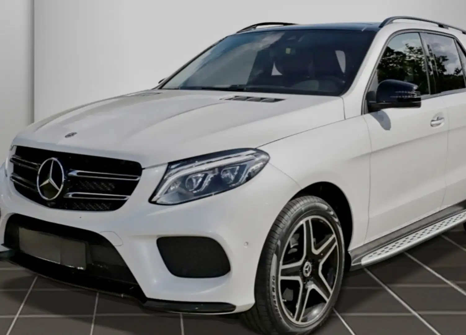 Mercedes-Benz GLE 350 d 4Matic 9G-TRONIC AMG Line Weiß - 1