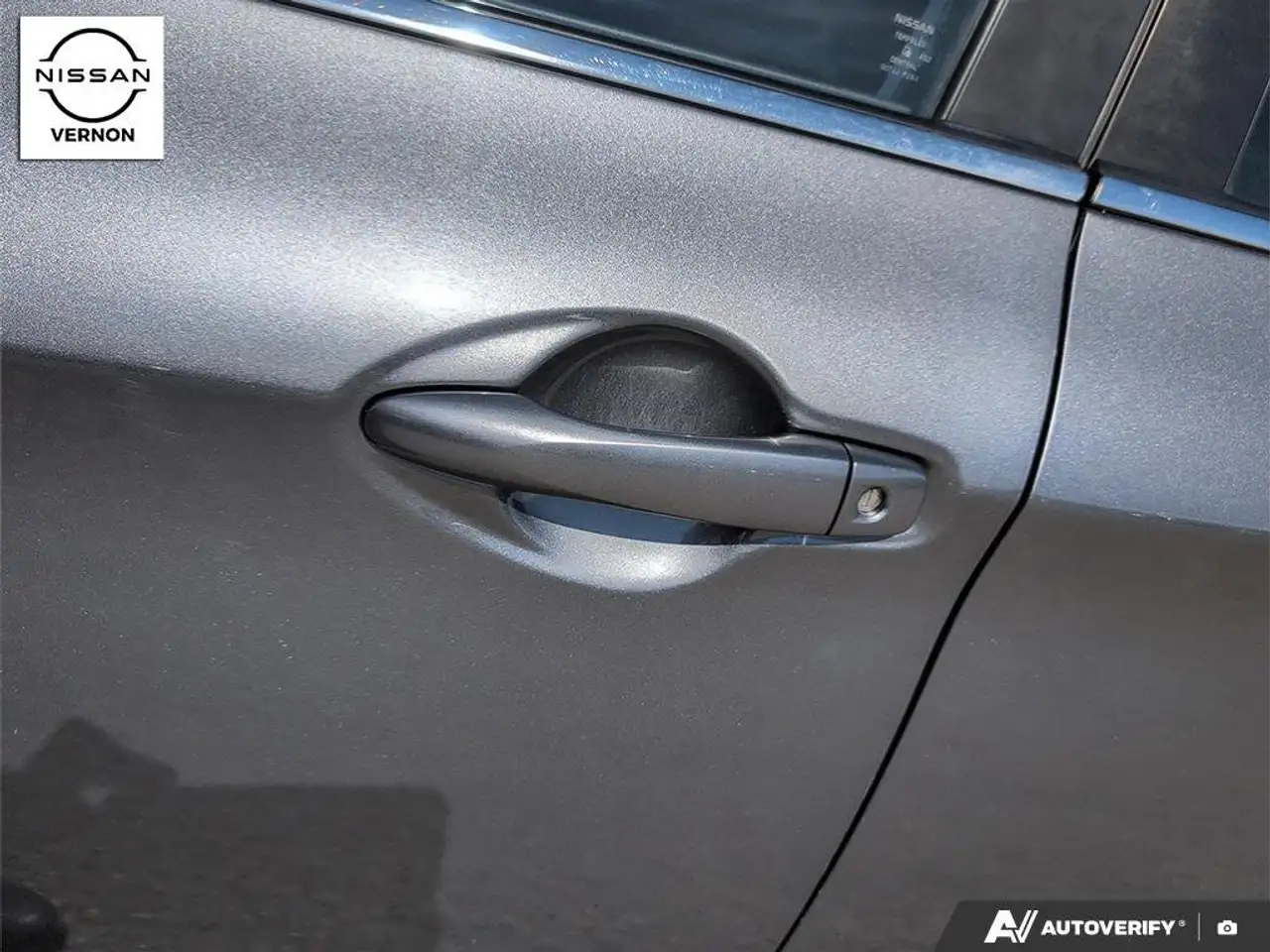 Nissan Qashqai снимка Nissan Qashqai