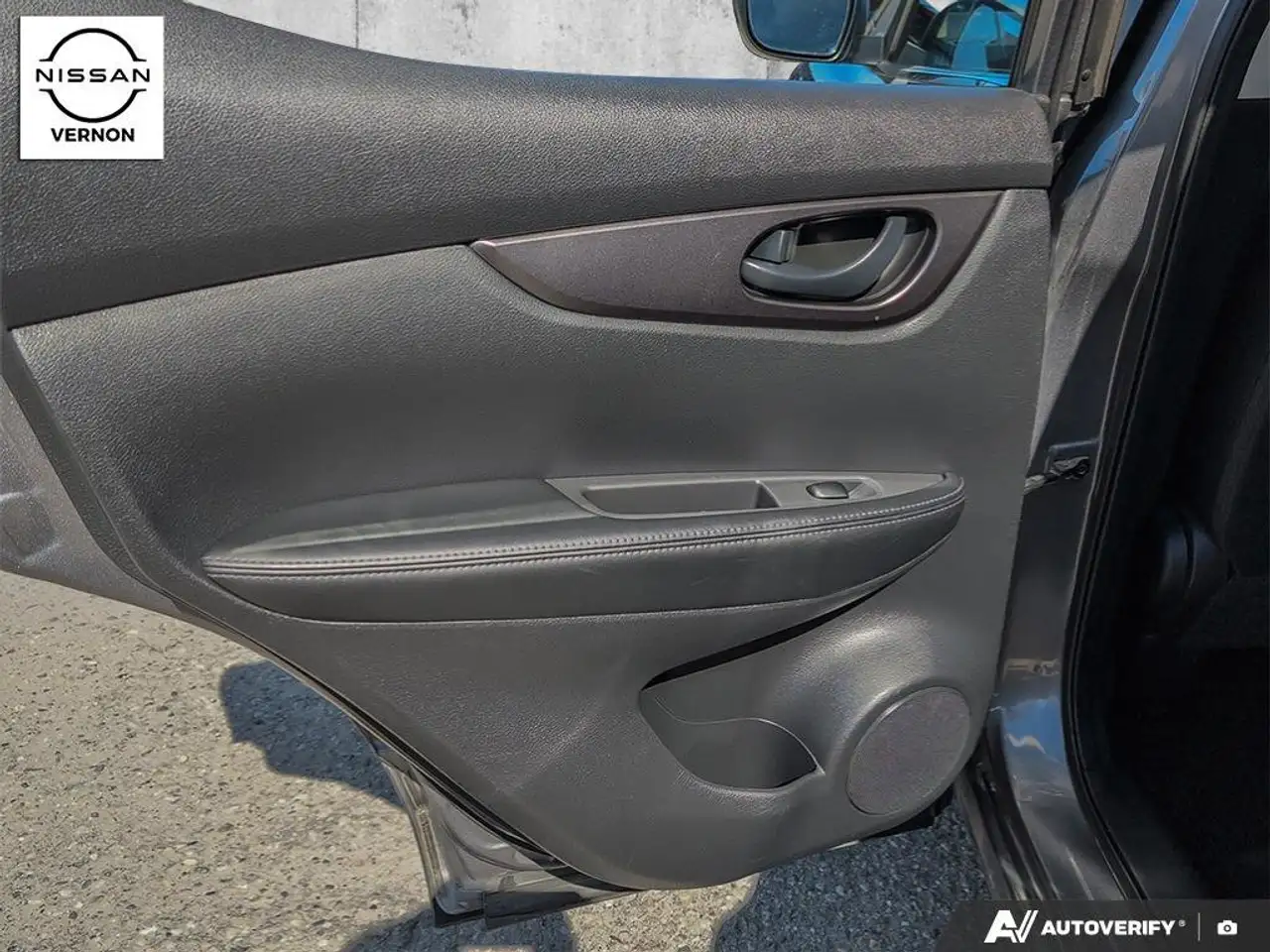Nissan Qashqai снимка Nissan Qashqai