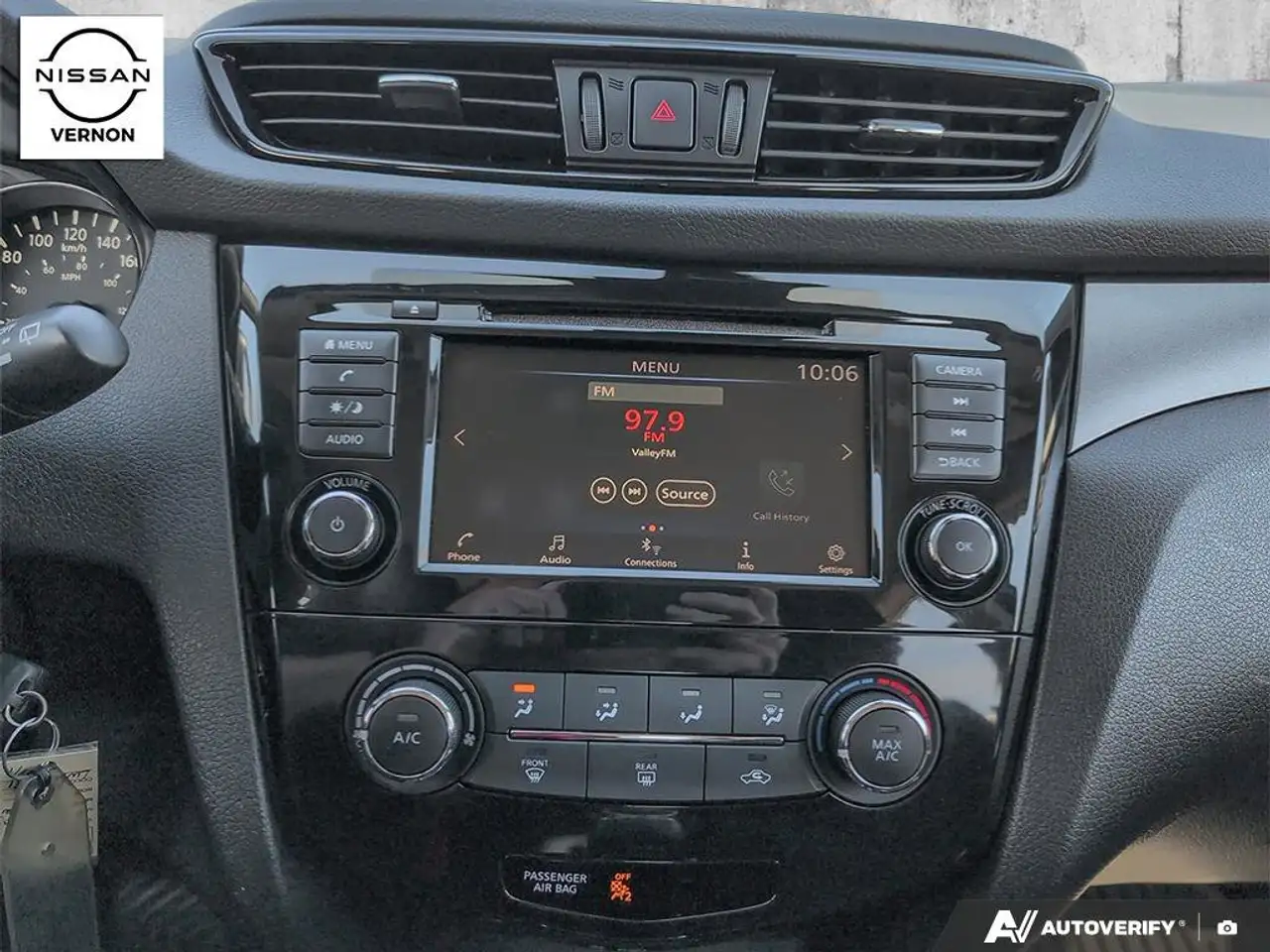 Nissan Qashqai снимка Nissan Qashqai