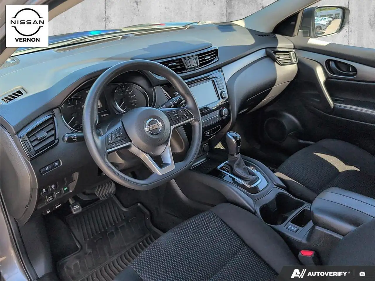 Nissan Qashqai снимка Nissan Qashqai