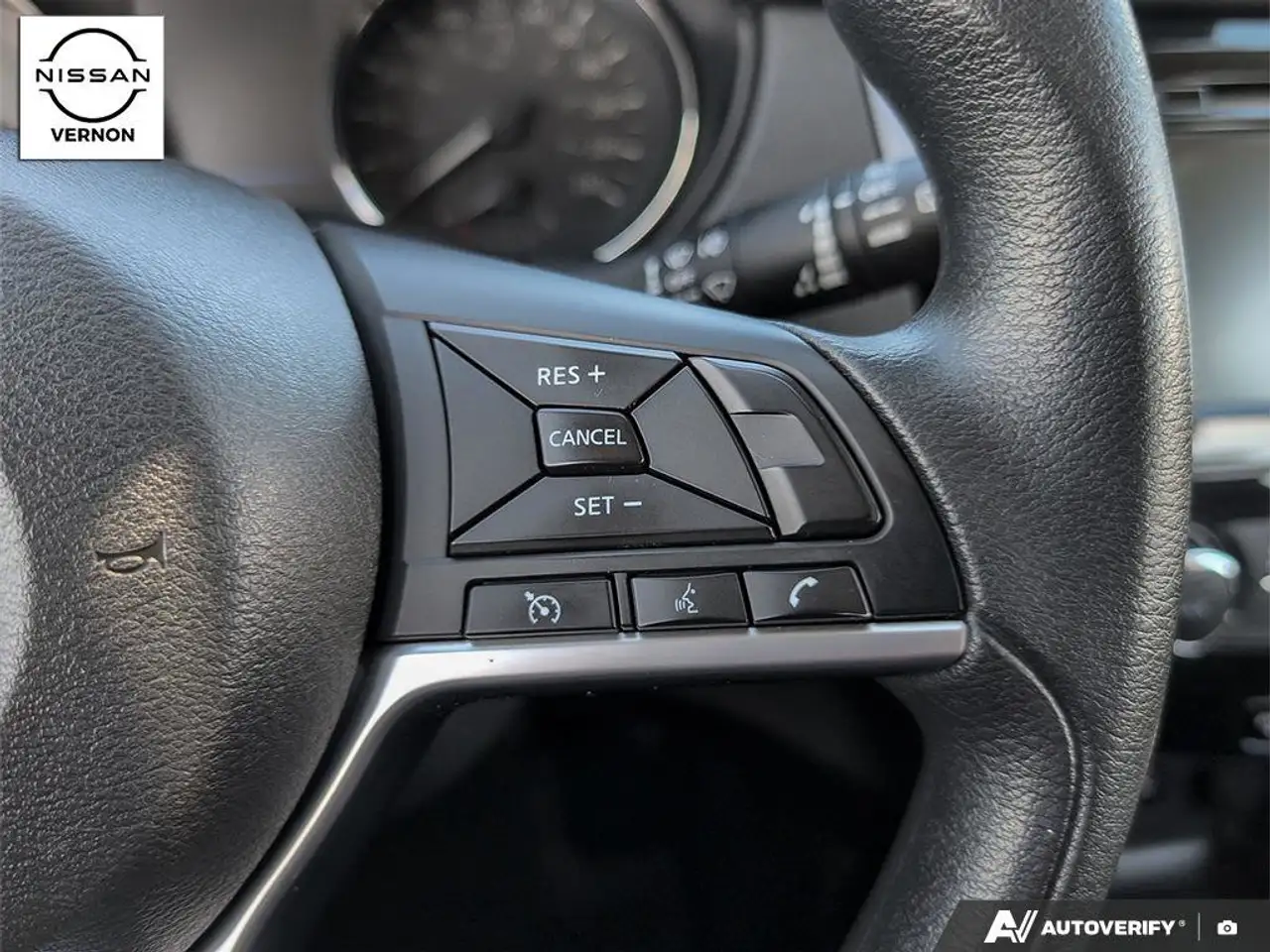 Nissan Qashqai снимка Nissan Qashqai