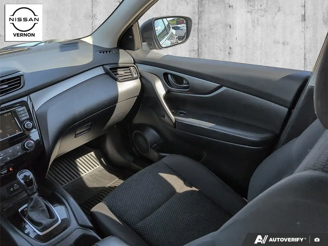 Nissan Qashqai снимка Nissan Qashqai