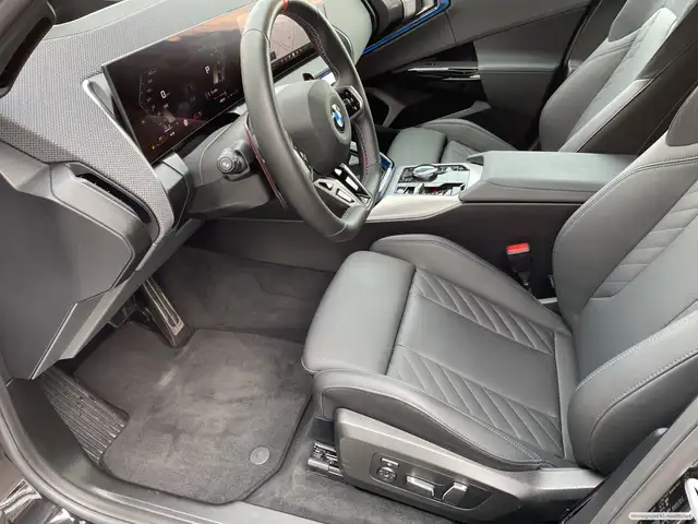 BMW X3 M view 10