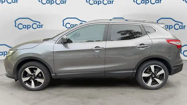Nissan Qashqai view 2