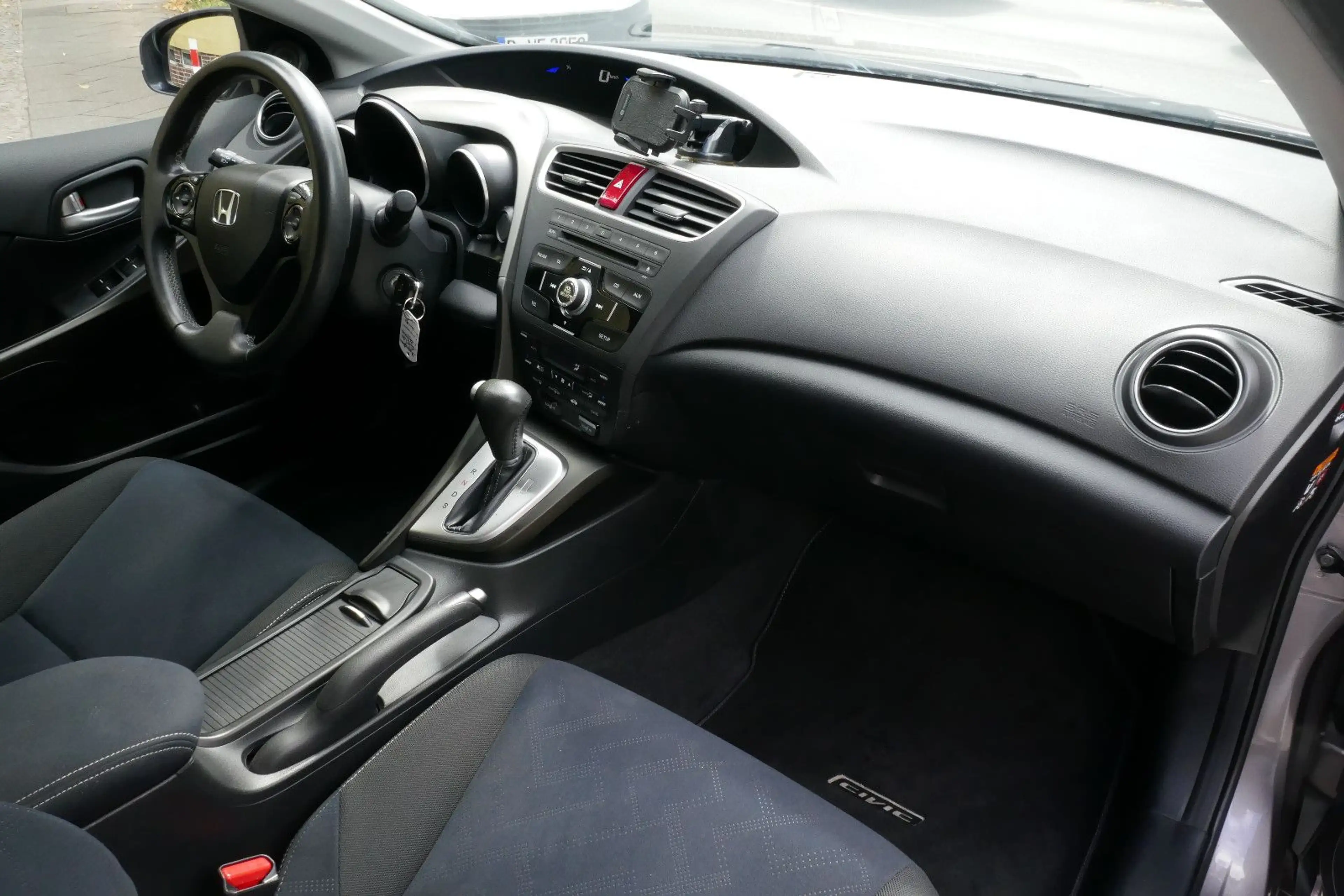 Honda Civic Lim. 5-trg. 1.8 Sport — photo 13