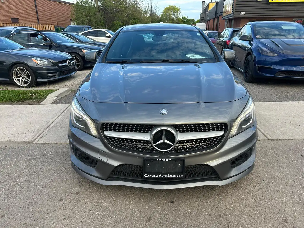 Mercedes-Benz CLA снимка Mercedes-Benz CLA